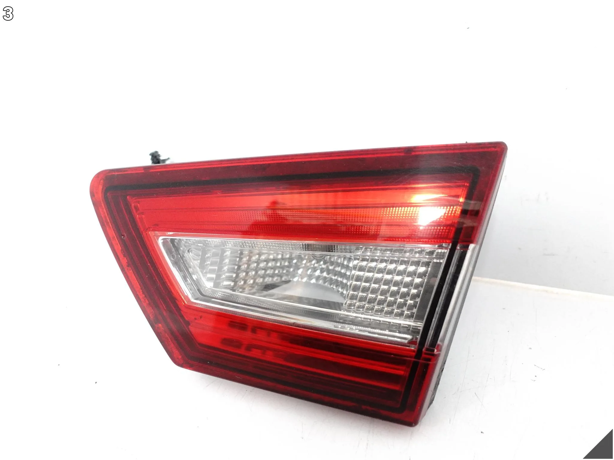 RENAULT CLIO IV 4 HATCHBACK 12-16 LAMPA W KLAPĘ BAGAŻNIKA TYŁ PRAWA EU 411b43588e0b9d5659af44b788380dfb