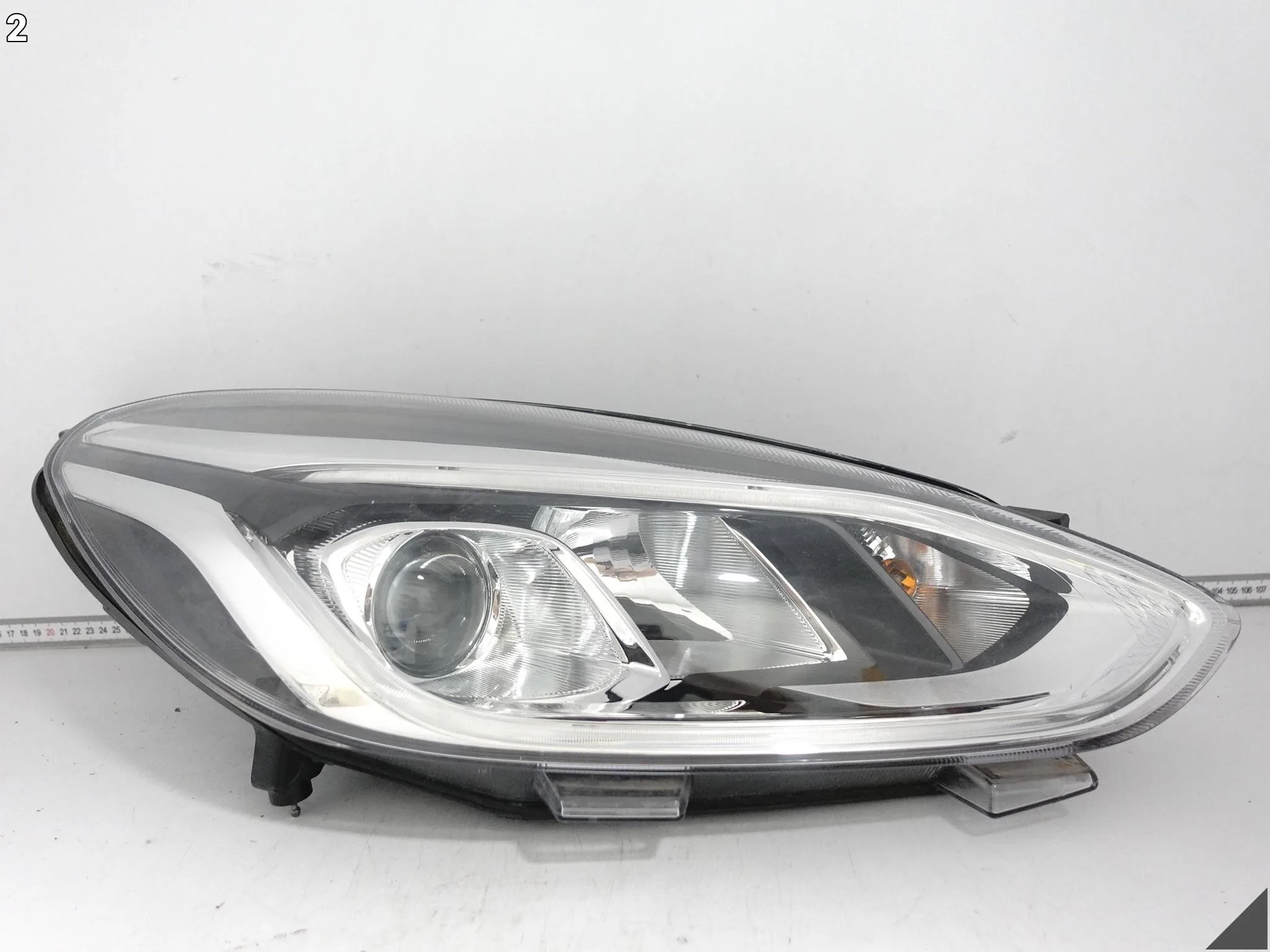 FORD FIESTA MK8 VIII VII 17-22 LAMPA ZWYKŁA HALOGEN + LED PRAWA PRZÓD EUROPA 0a195c34659afd0ac97f180e432568e9