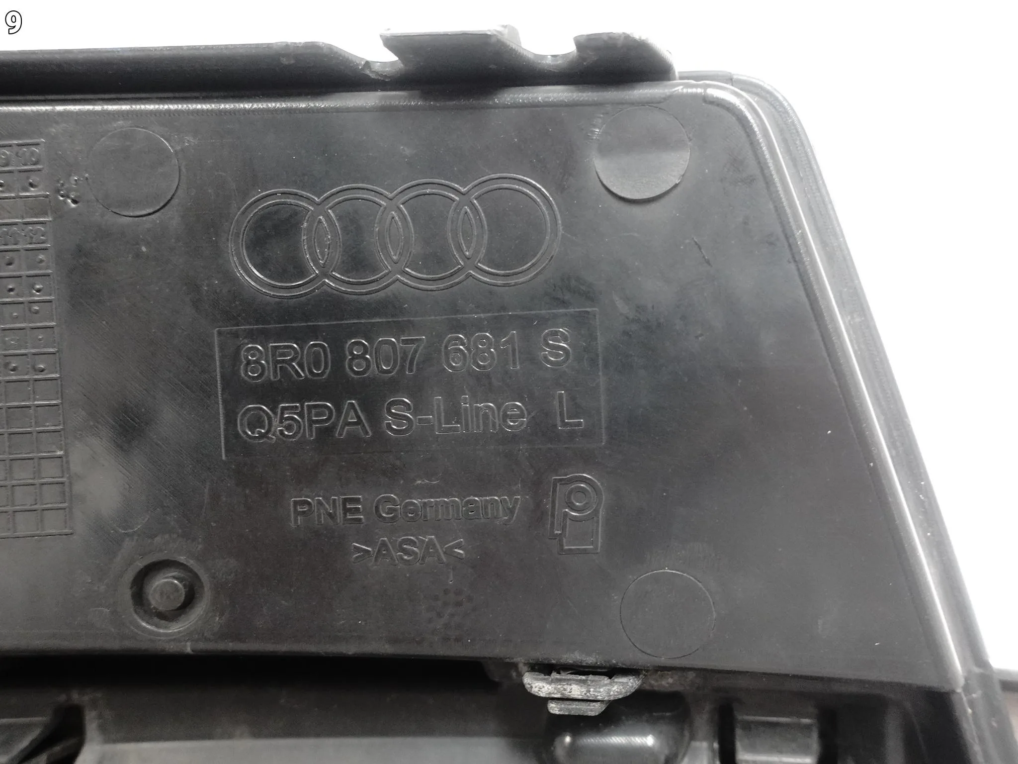 AUDI Q5 S-LINE 8R0 LIFT 12-16 KRATKA ATRAPA LISTWA W ZDERZAK PRZÓD LEWA ORG 73ade2957903d310d8be2fee075a700d