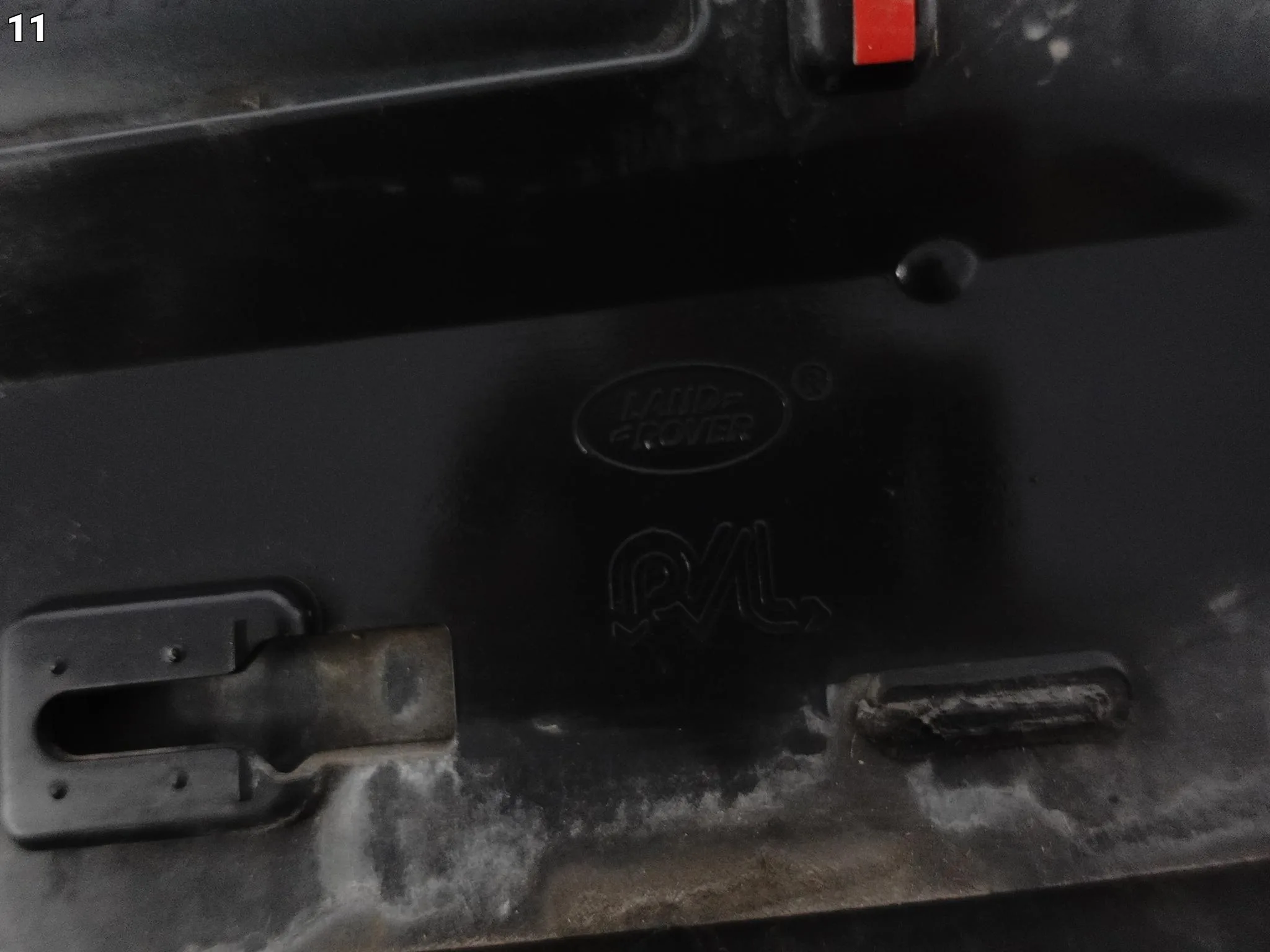 LAND ROVER DEFENDER II 2 L663 X-DYNAMIC 20- DOLNA LISTWA DRZWI TYŁ PRAWA 691cc7185384fc71a35da72e8ff23dce