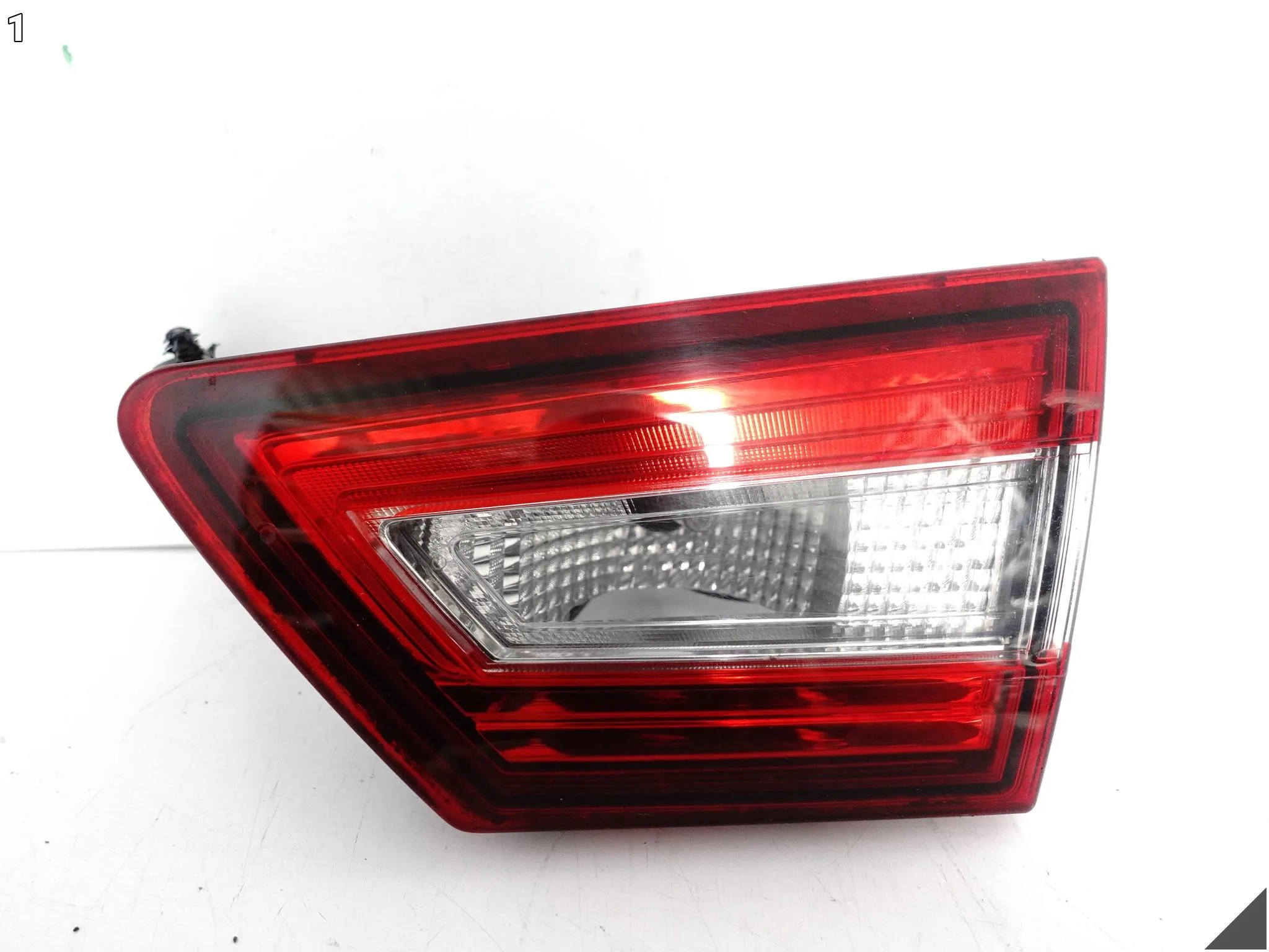 RENAULT CLIO IV 4 HATCHBACK 12-16 LAMPA W KLAPĘ BAGAŻNIKA TYŁ PRAWA EU ca6145d7cb4405c296015f3b44d69e13