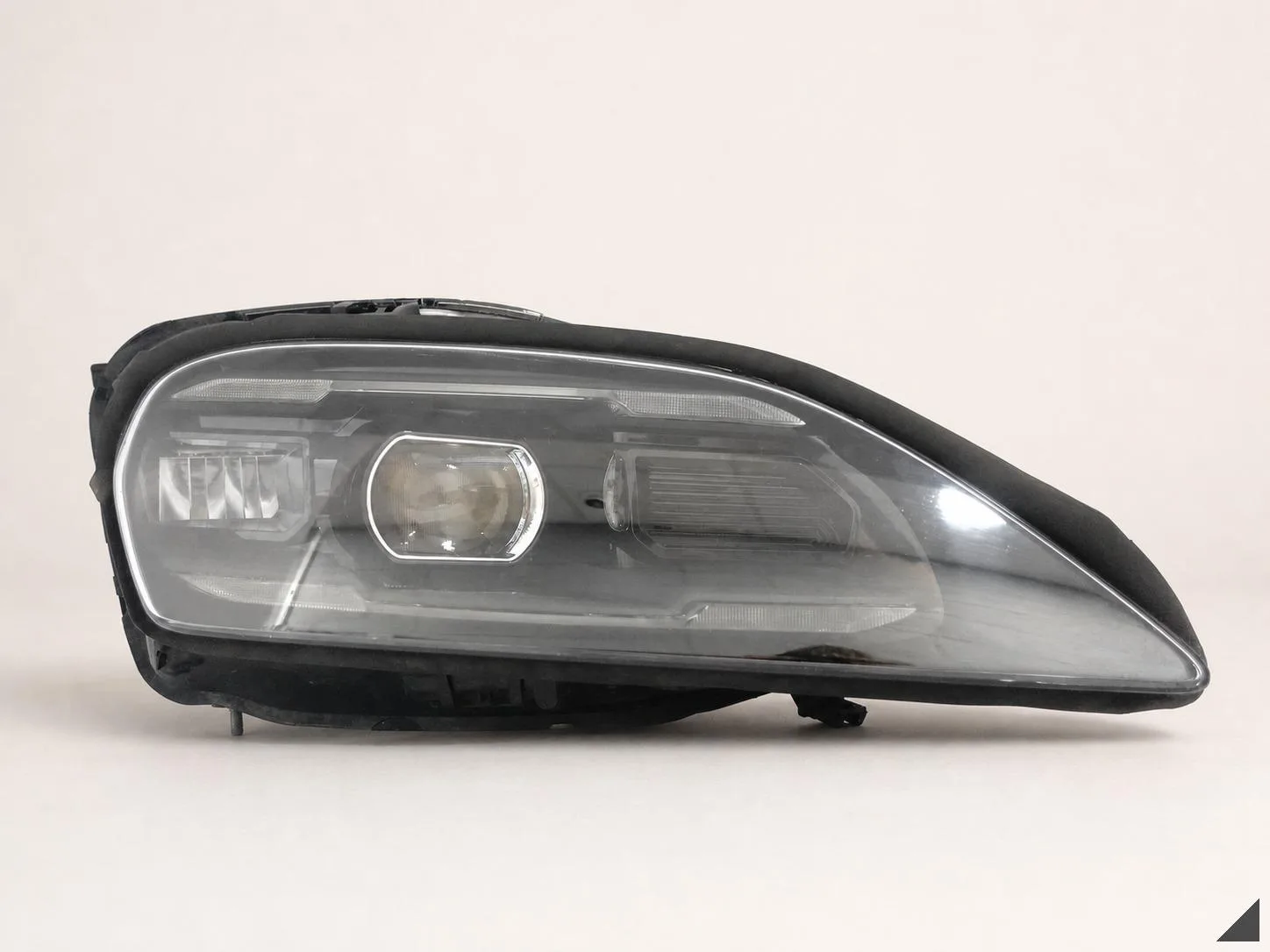 PORSCHE TAYCAN 9J1 LIFT 24- LAMPA HEADLIGHT FULL LED PRAWA PRZÓD EUROPA 263f6e0b9325ec4dd704005eeb325207
