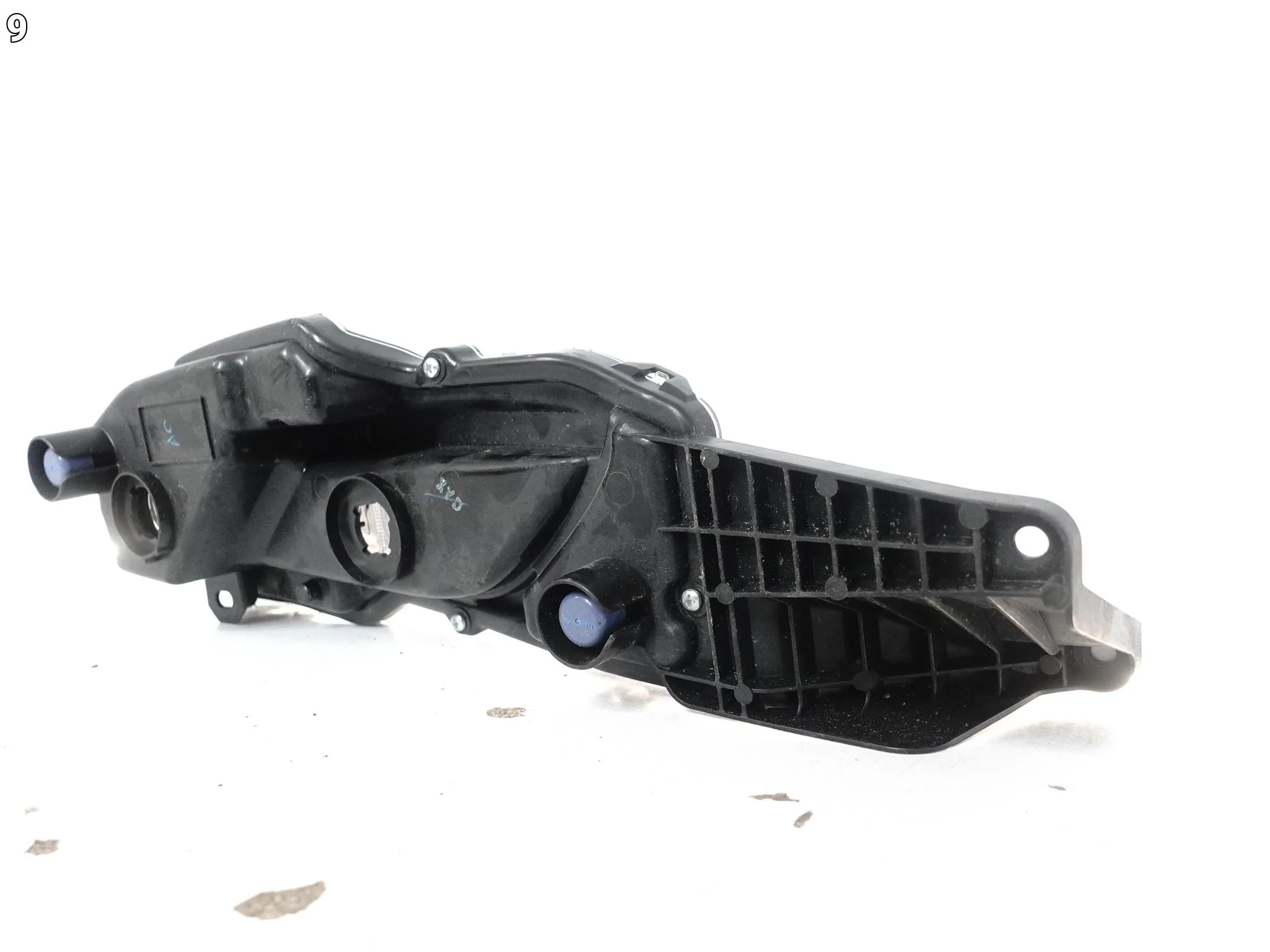 TOYOTA YARIS IV CROSS MXP 20- HALOGEN LAMPA LED DRL W ZDERZAK PRZÓD PRAWY 9eaa7bacab85879a57cf0dfd4c876981