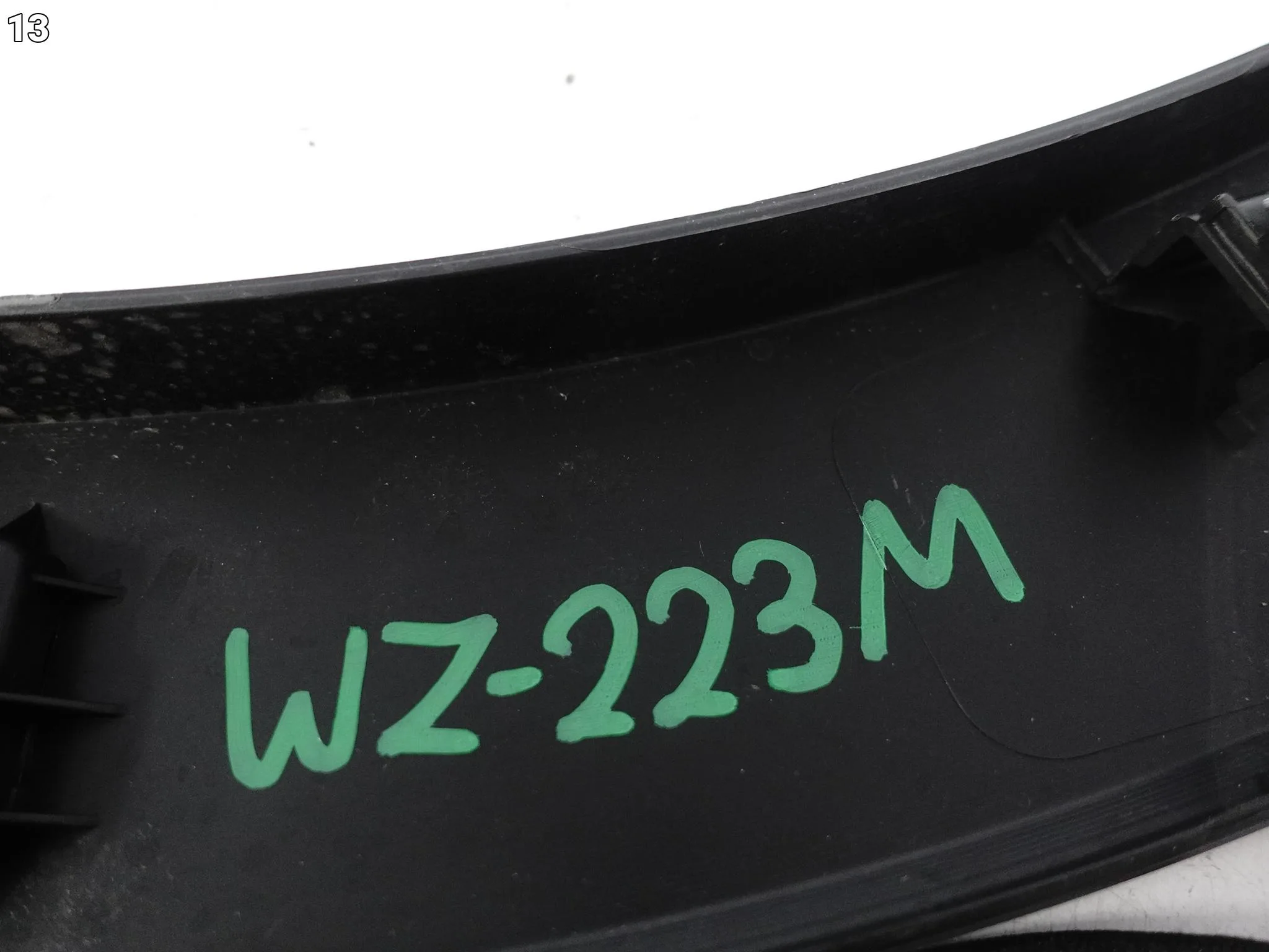 BYD SEAL U SONG PLUS SA3 DM-i 23- LISTWA NAKŁADKA NA BŁOTNIK PRZÓD PRAWA 626dd00f73c0540fcfb4c4326bcc5857