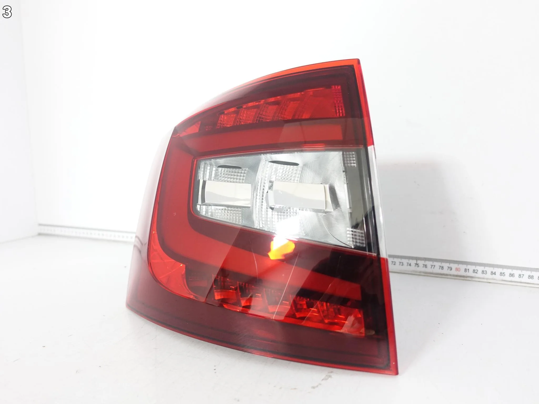 SKODA OCTAVIA III 3 KOMBI 5E9 LIFT 17-20 LAMPA LED LEWA W BŁOTNIK TYŁ EU b1c3219fc658364c3ce0eeb1f6f99b07