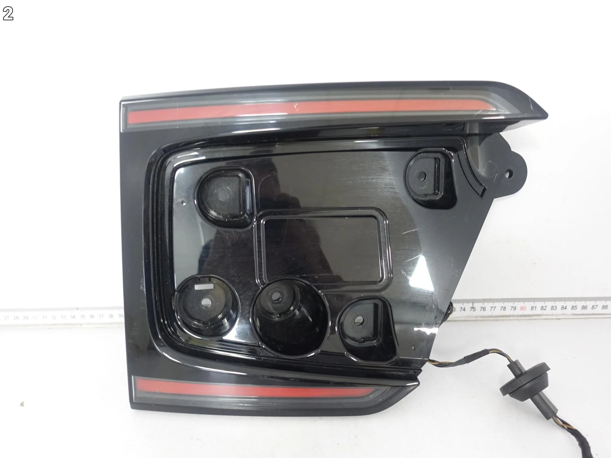 VOLVO ES90 V551 25- LAMPA LED LEWA WEWNĘTRZNA W KLAPĘ TYŁ EUROPA fe5796352209b91cab4a5ec9c81d97f2