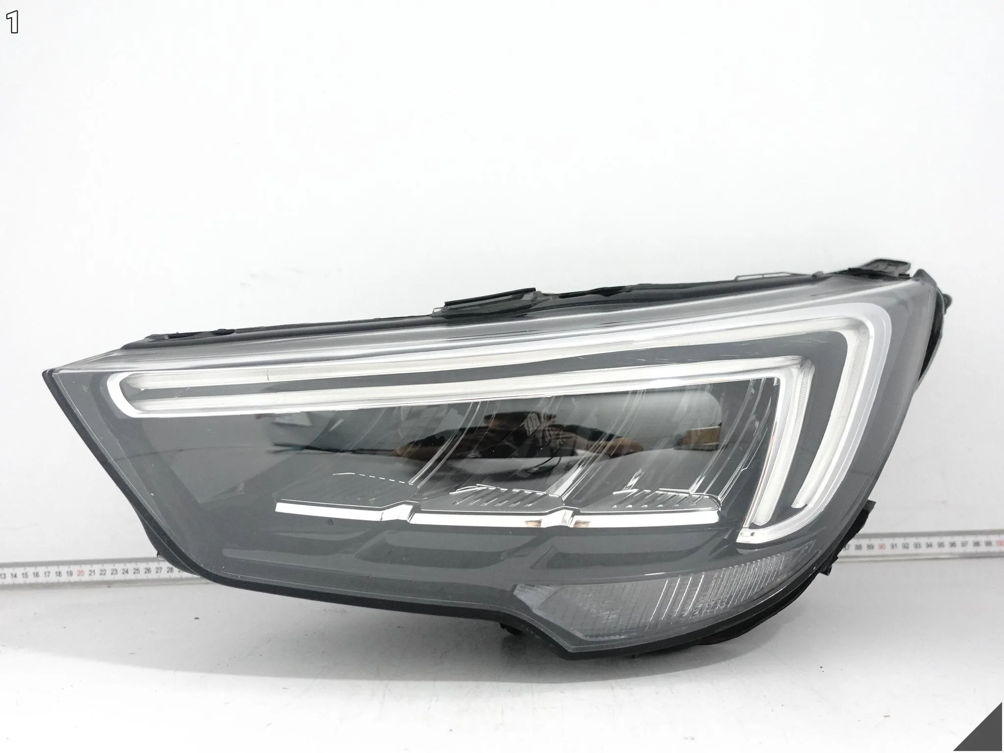 OPEL CROSSLAND X 21-24 LIFT LAMPA HALOGEN ZWYKŁA + LED LEWA PRZÓD EUROPA 8b885372f1d51e62af80e30dd8ae4755