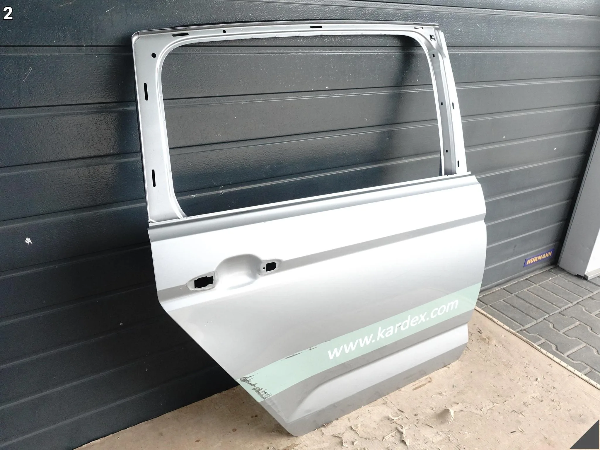 VW TOURAN 5TA II (2 GENERACJA) LIFT 15-26 DRZWI DOOR TYŁ PRAWE 2d154961f7126b0ea3a53da74b82ef7d