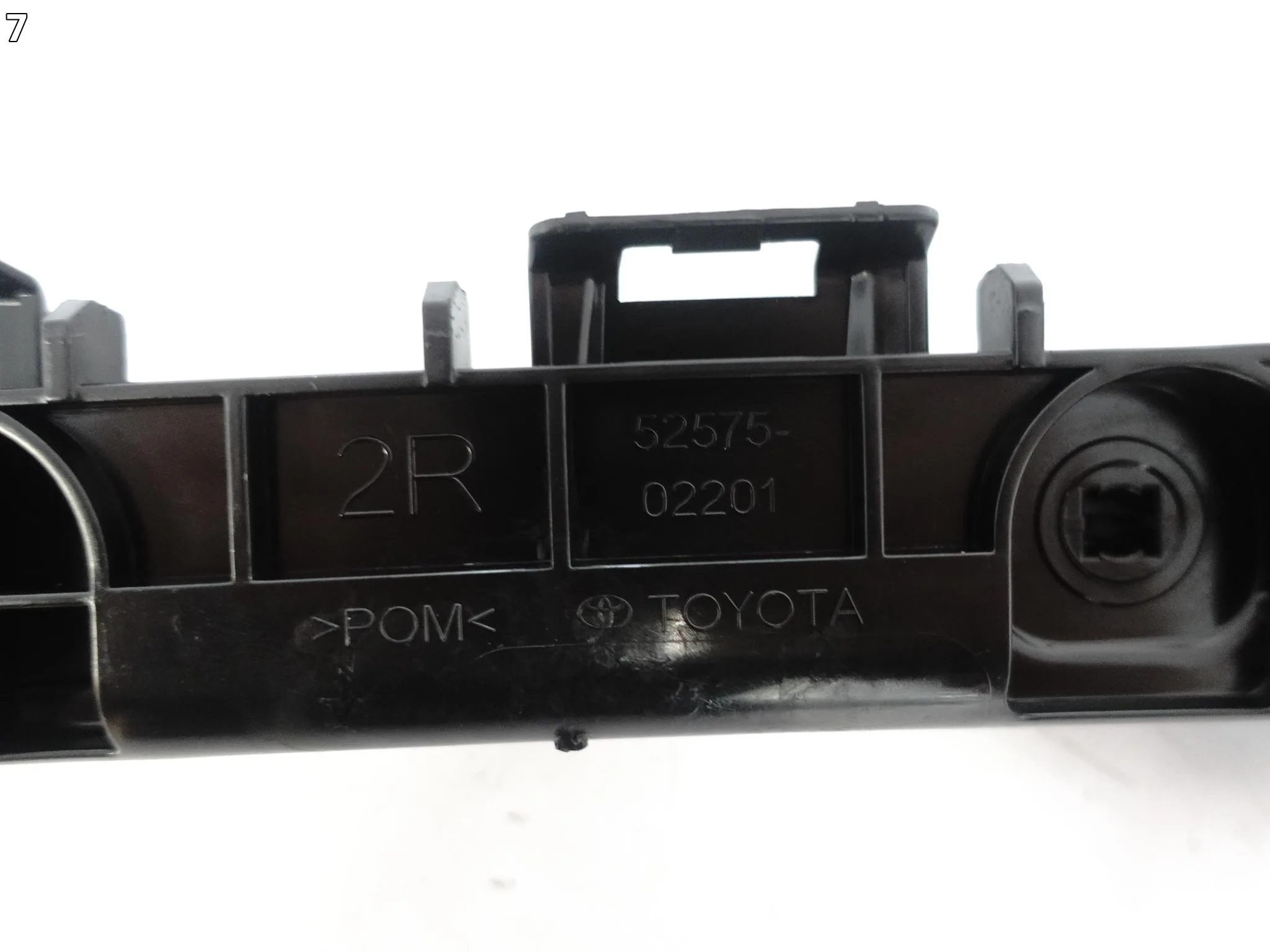 TOYOTA COROLLA E21 E210 XII KOMBI 18- ŚLIZG MOCOWANIE W ZDERZAK TYŁ PRAWY 7d25e0a7601cf0066a6943d8307ffe89