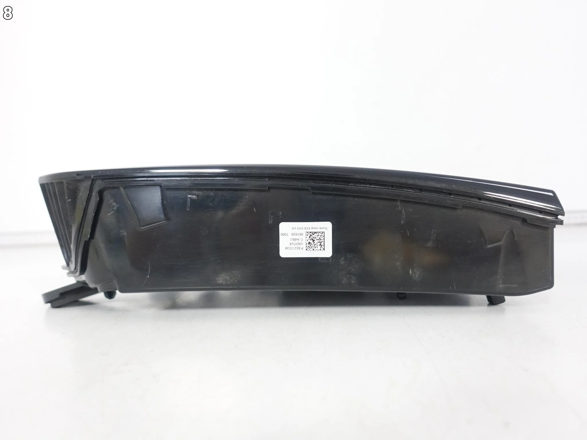 VOLVO ES90 V551 25- LAMPA LED LEWA WEWNĘTRZNA W KLAPĘ TYŁ EUROPA 7774eb89367cb5ed39ba6c11fc3971bc