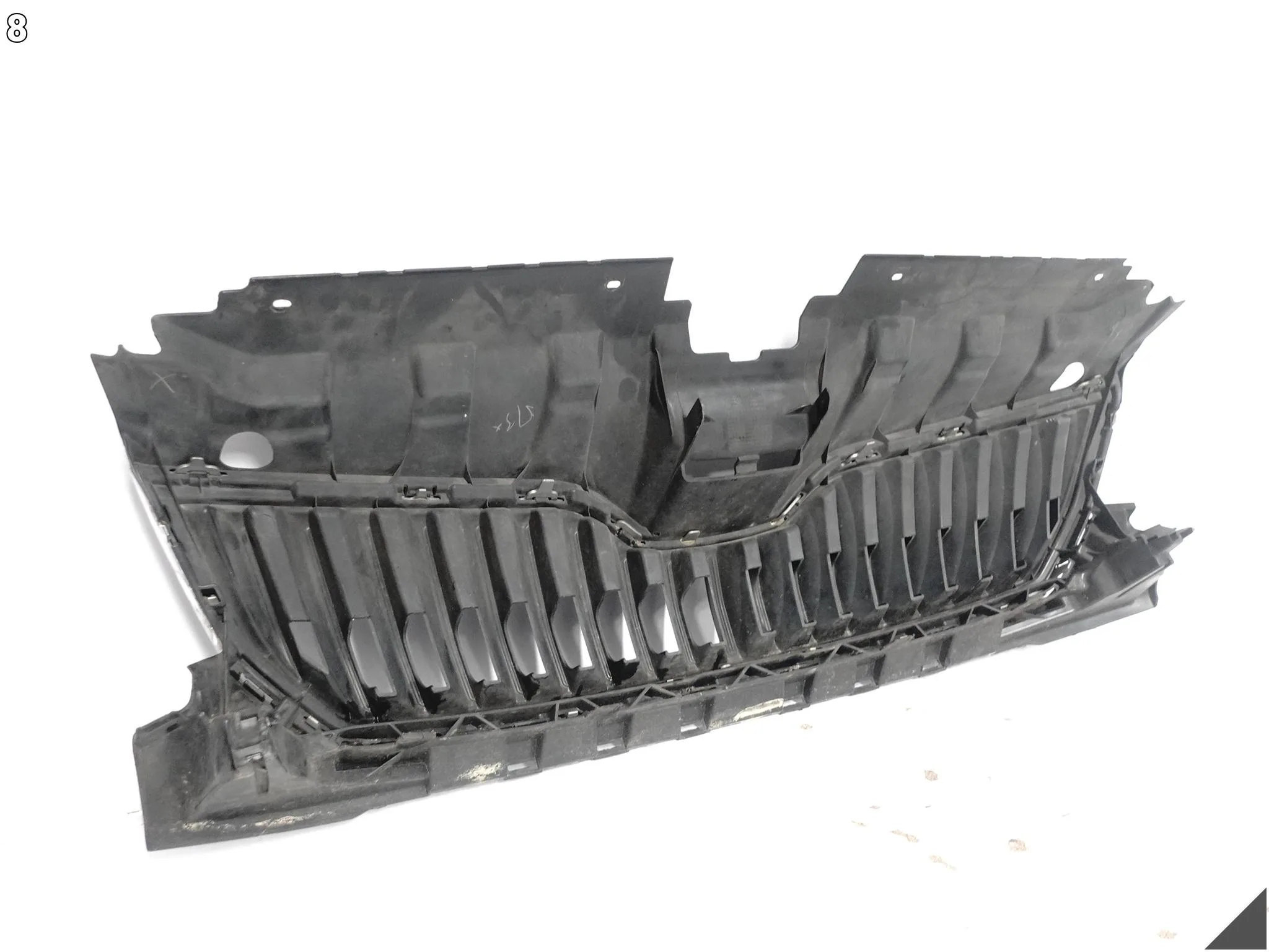 SKODA FABIA III 3 6V0 14-18 ATRAPA GRILL CHROM KRATKA W ZDERZAK PRZÓD 63d778e2533f67800dfe59e321a87db7
