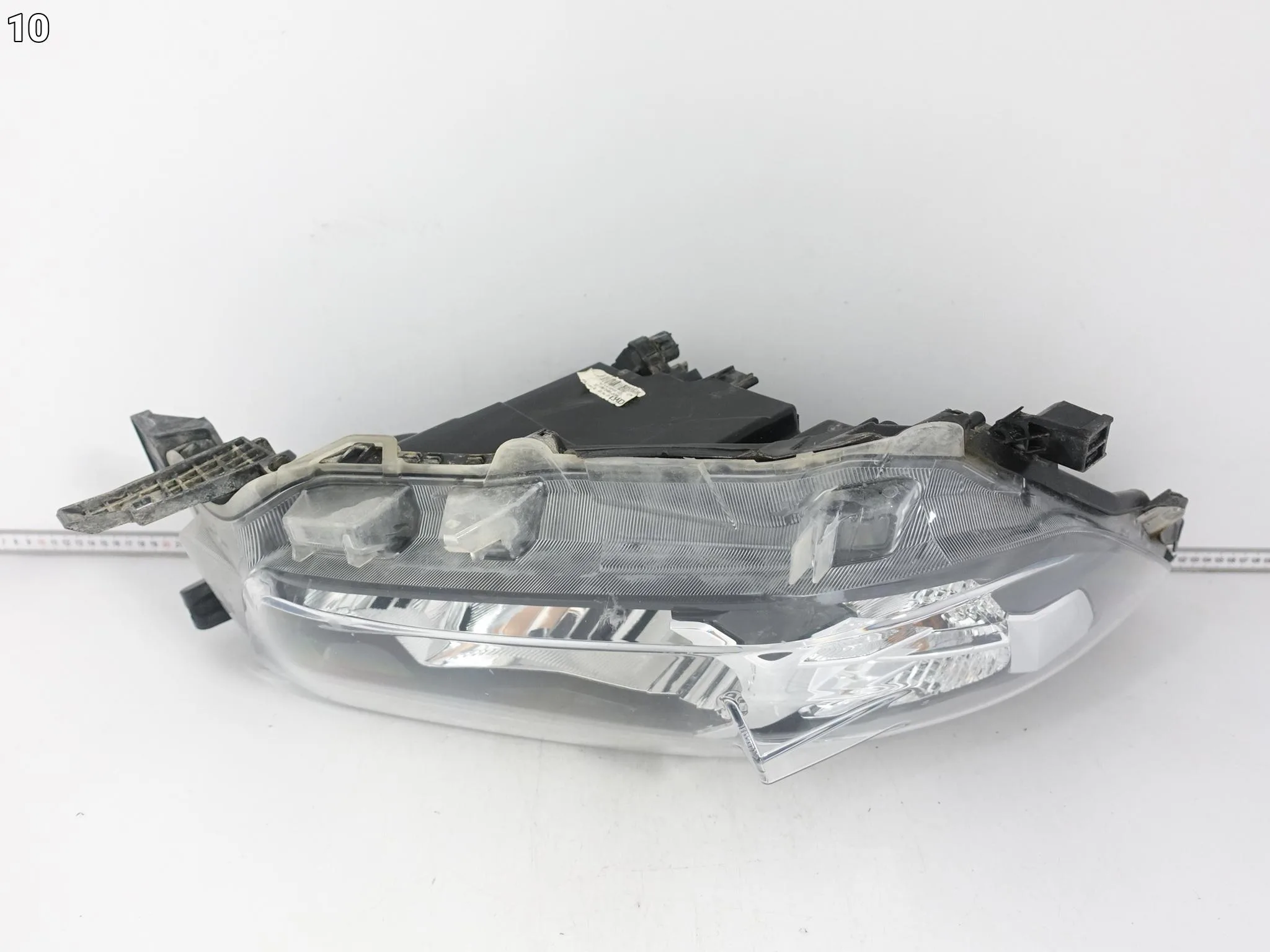 TOYOTA HILUX VIII 8 20-24 LIFT LAMPA PRAWA ZWYKŁA HALOGEN PRZÓD EUROPA ecd183a0ed53493a5e9ec99406d0b21c
