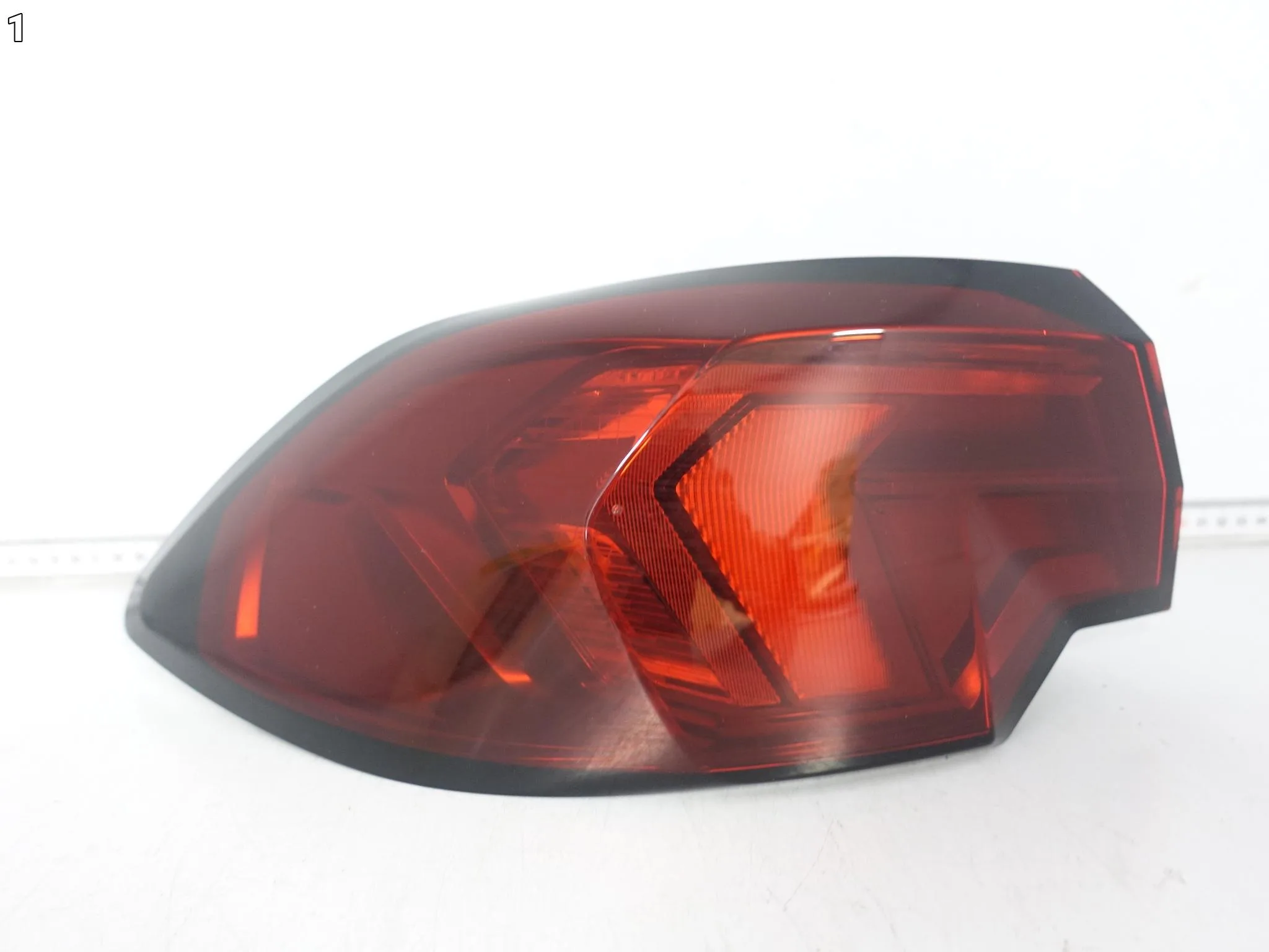 BMW 1 F70 24- LAMPA LED HIGH M SHADOW LINE LEWA W BŁOTNIK TYŁ EUROPA 4299e35ab92867c8b6c35d742d5ff871