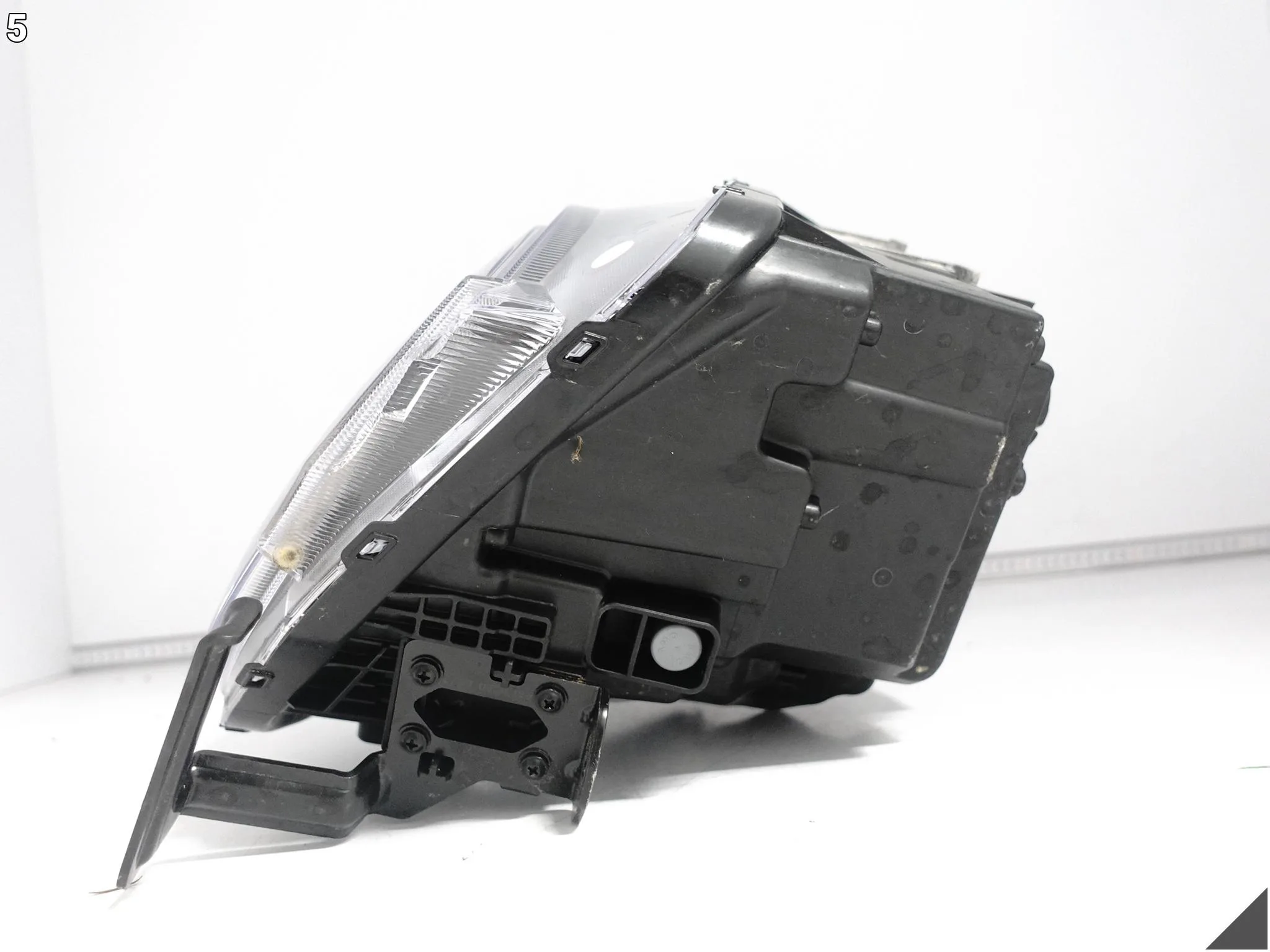 HYUNDAI INSTER AX1 EV 24- LAMPA ZWYKŁA HALOGEN + LED LEWA PRZÓD EUROPA 0d793d933c5872a0d6bff2747fcb154c