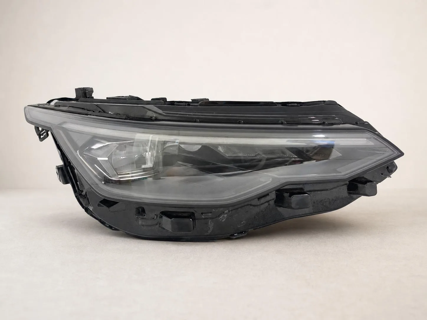 VW GOLF 8 VIII 5H1 R 24- LIFT LAMPA FULL LED IQ.LIGHT PRAWA BLACK EUROPA f385abc079d426d9a11672580847c0d0