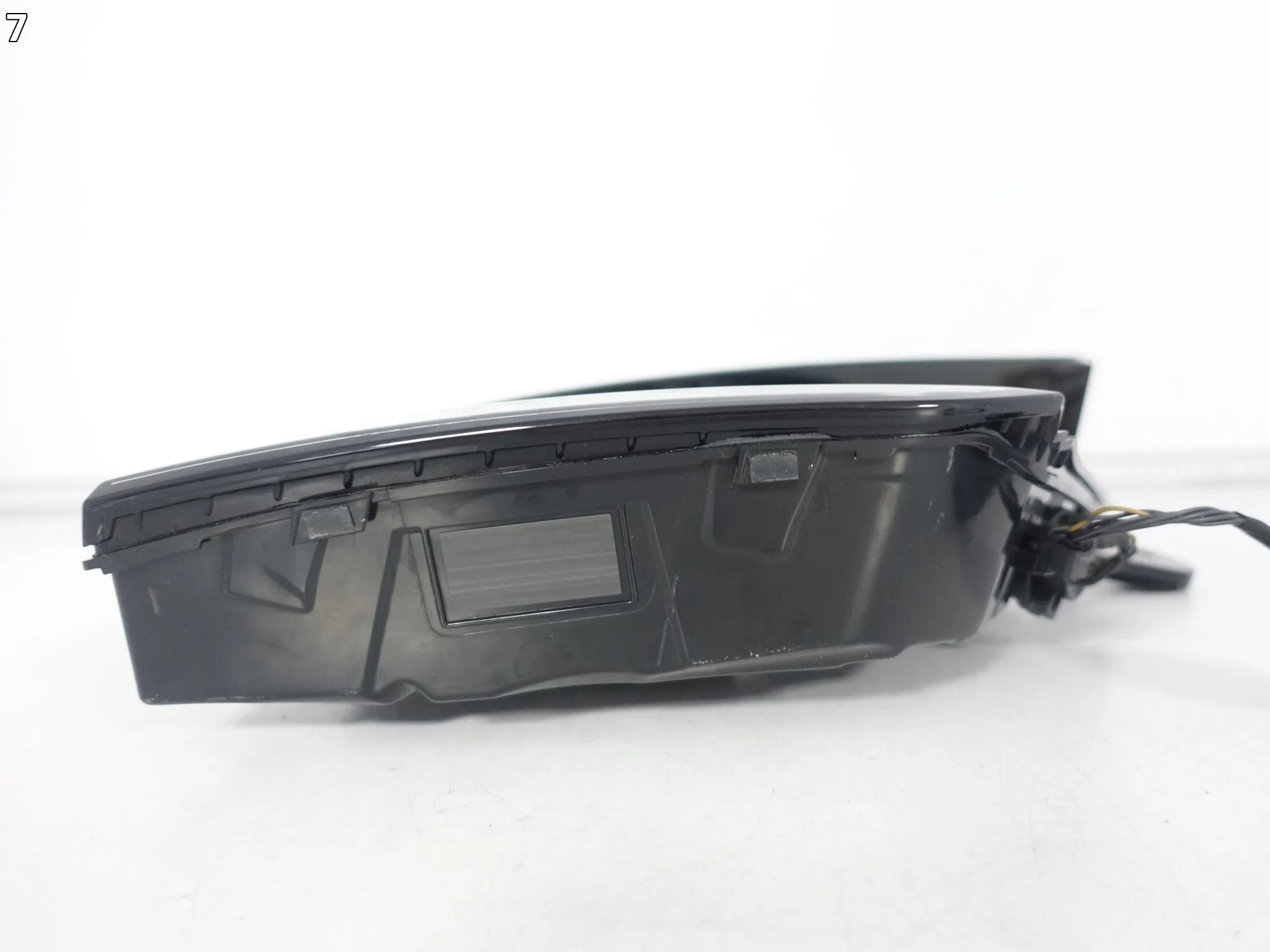 VOLVO ES90 V551 25- LAMPA LED LEWA WEWNĘTRZNA W KLAPĘ TYŁ EUROPA e0e860971637af6fab18be6f40fe4bd8