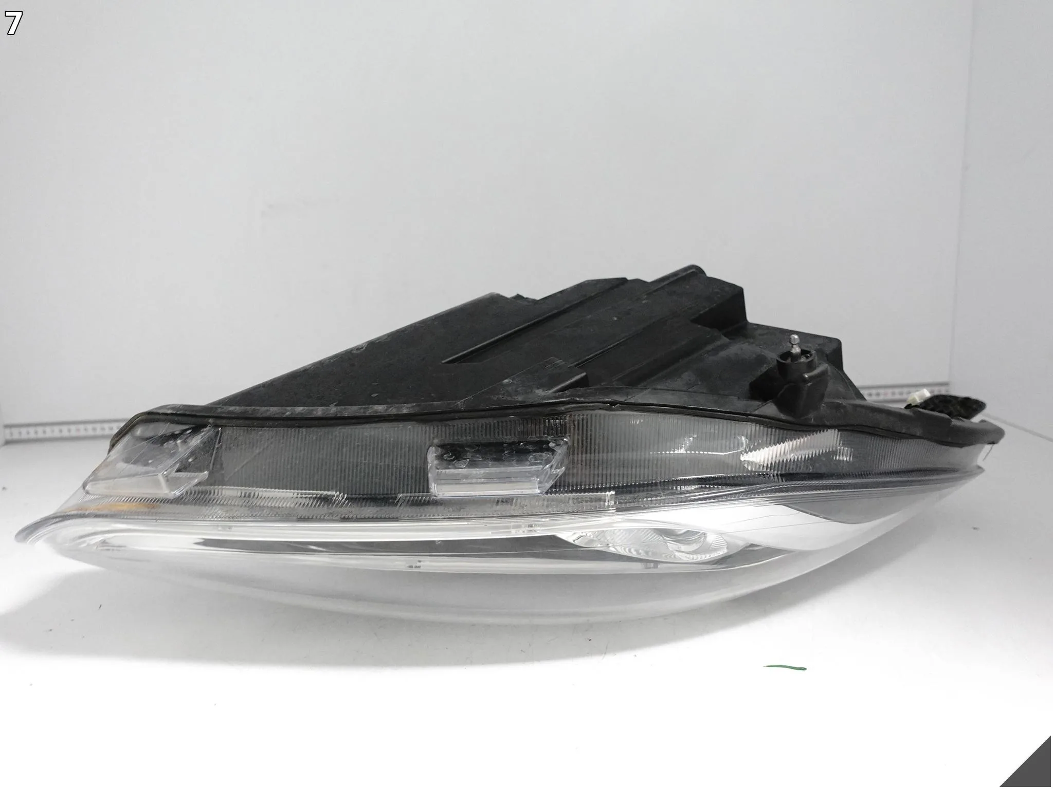 FORD FIESTA MK8 VIII VII 17-22 LAMPA ZWYKŁA HALOGEN + LED PRAWA PRZÓD EUROPA 82cd96c8dd40c237ee563196d7bb93b2