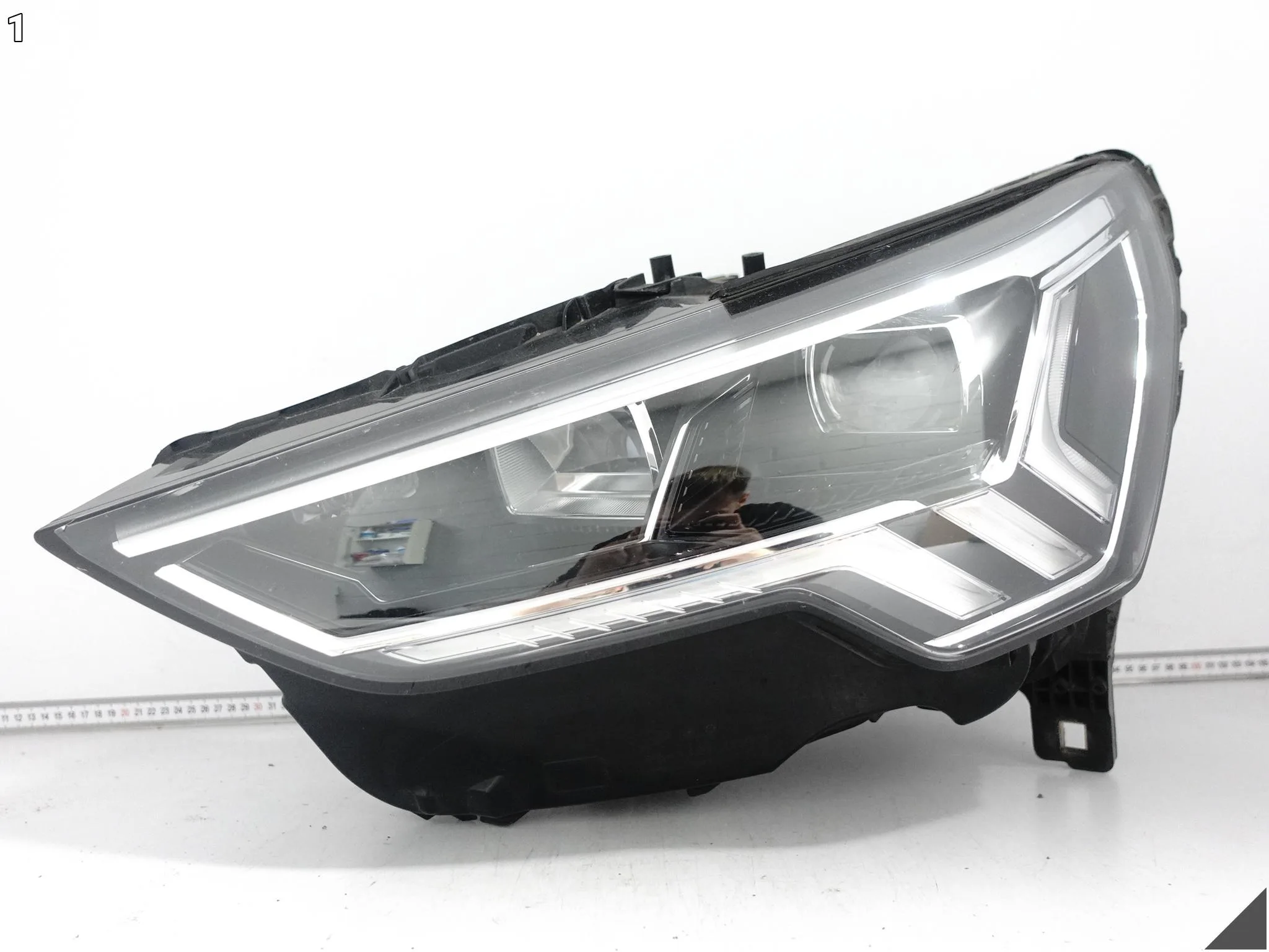 AUDI Q3 II (2 GENERACJA) F3 83A 18-25 LAMPA FULL LED LEWA PRZÓD EU *033* 76d57d69724576738e47962acee4367f