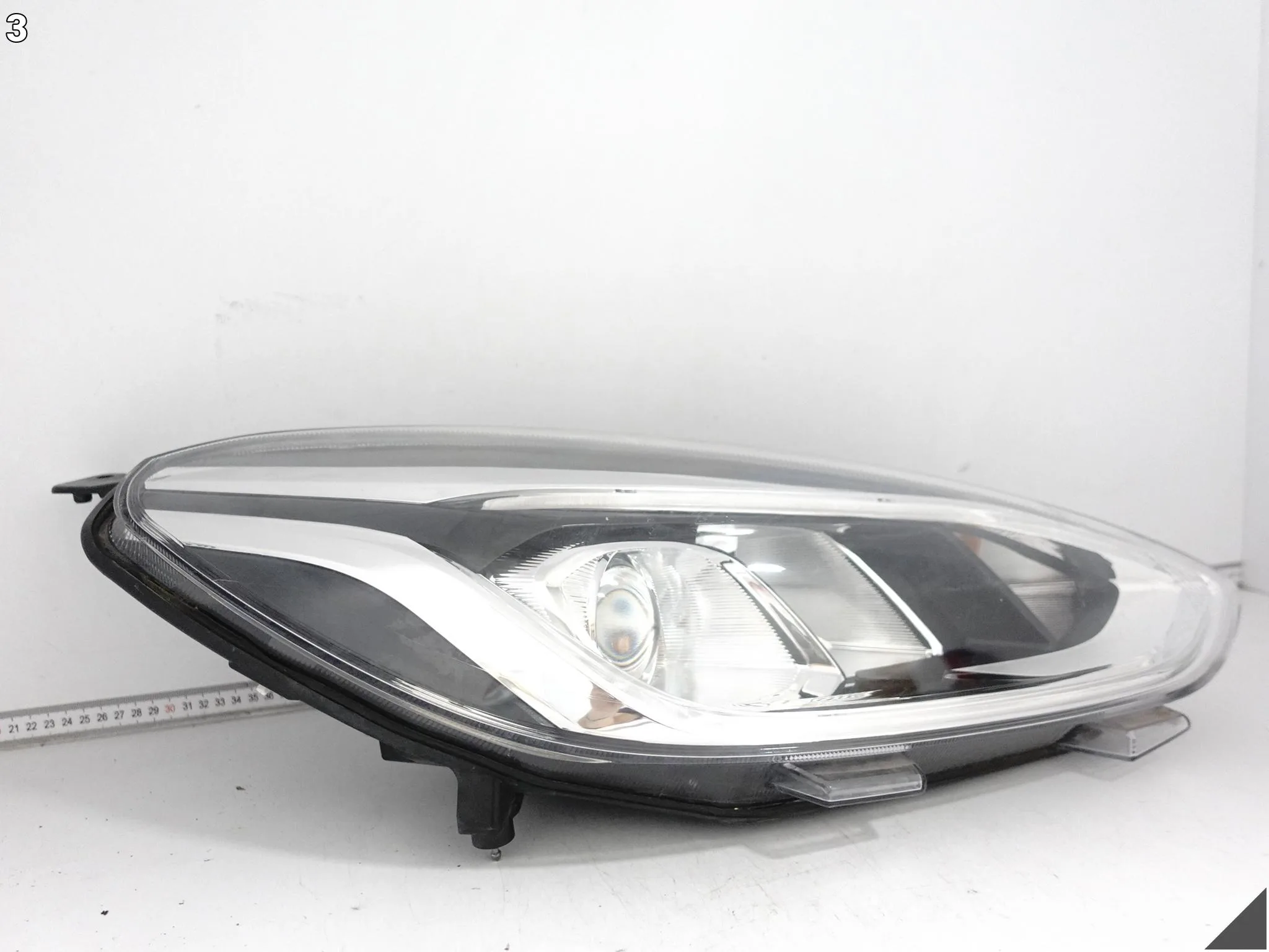 FORD FIESTA MK8 VIII VII 17-22 LAMPA ZWYKŁA HALOGEN + LED PRAWA PRZÓD EUROPA 77d911c71019d9abc8dc66d06154be24