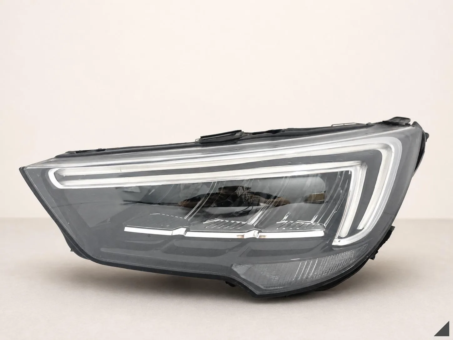 OPEL CROSSLAND X 21-24 LIFT LAMPA HALOGEN ZWYKŁA + LED LEWA PRZÓD EUROPA a17c52b4f31dc1fc2a60e943ebf9d05c
