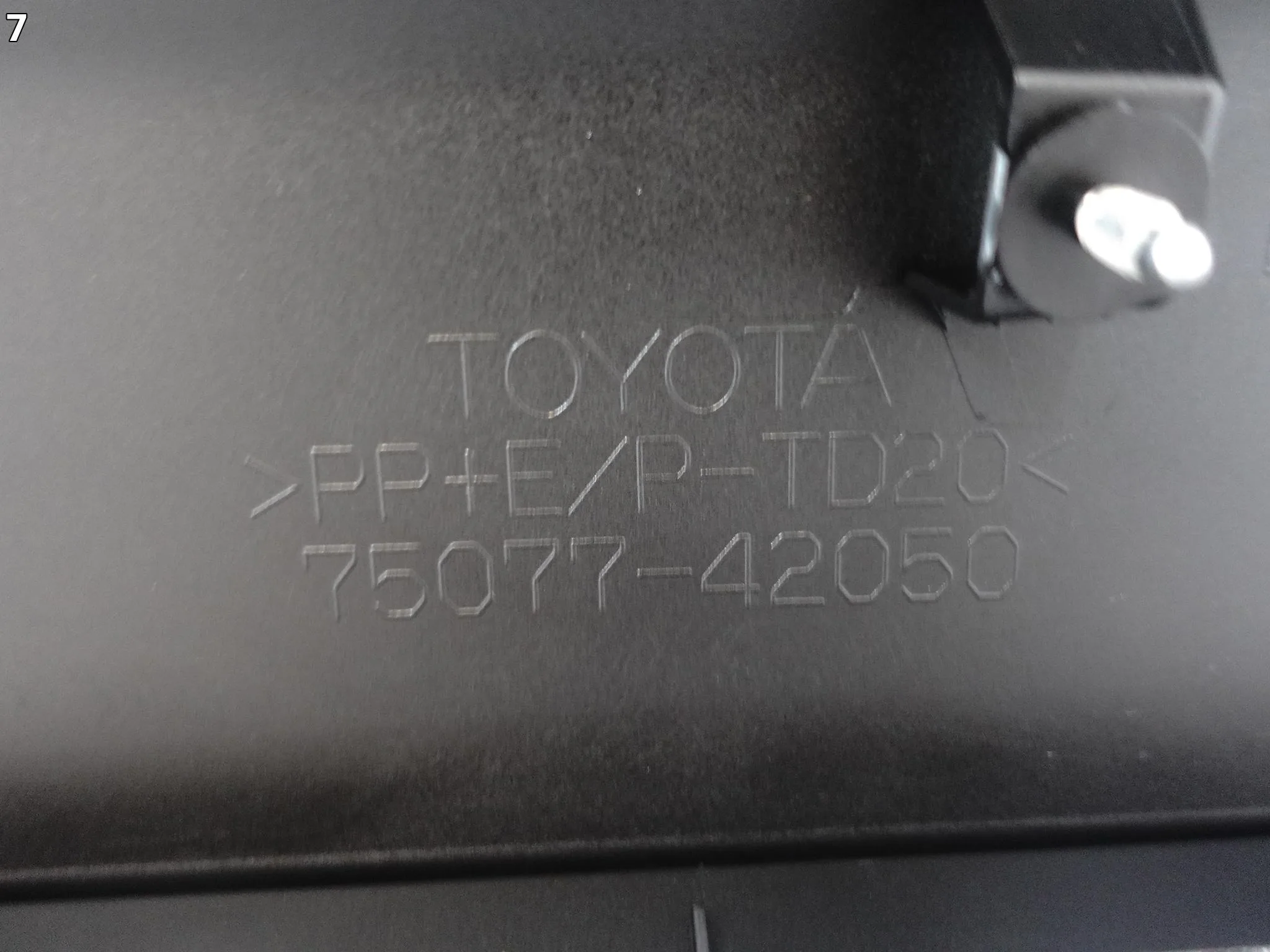 TOYOTA RAV4 V 5 XA50 19-25 LISTWA OSŁONA DRZWI TYŁ PRAWA 75077-42050-C0 ORG 7df286cb5752024a46c09533a450158f
