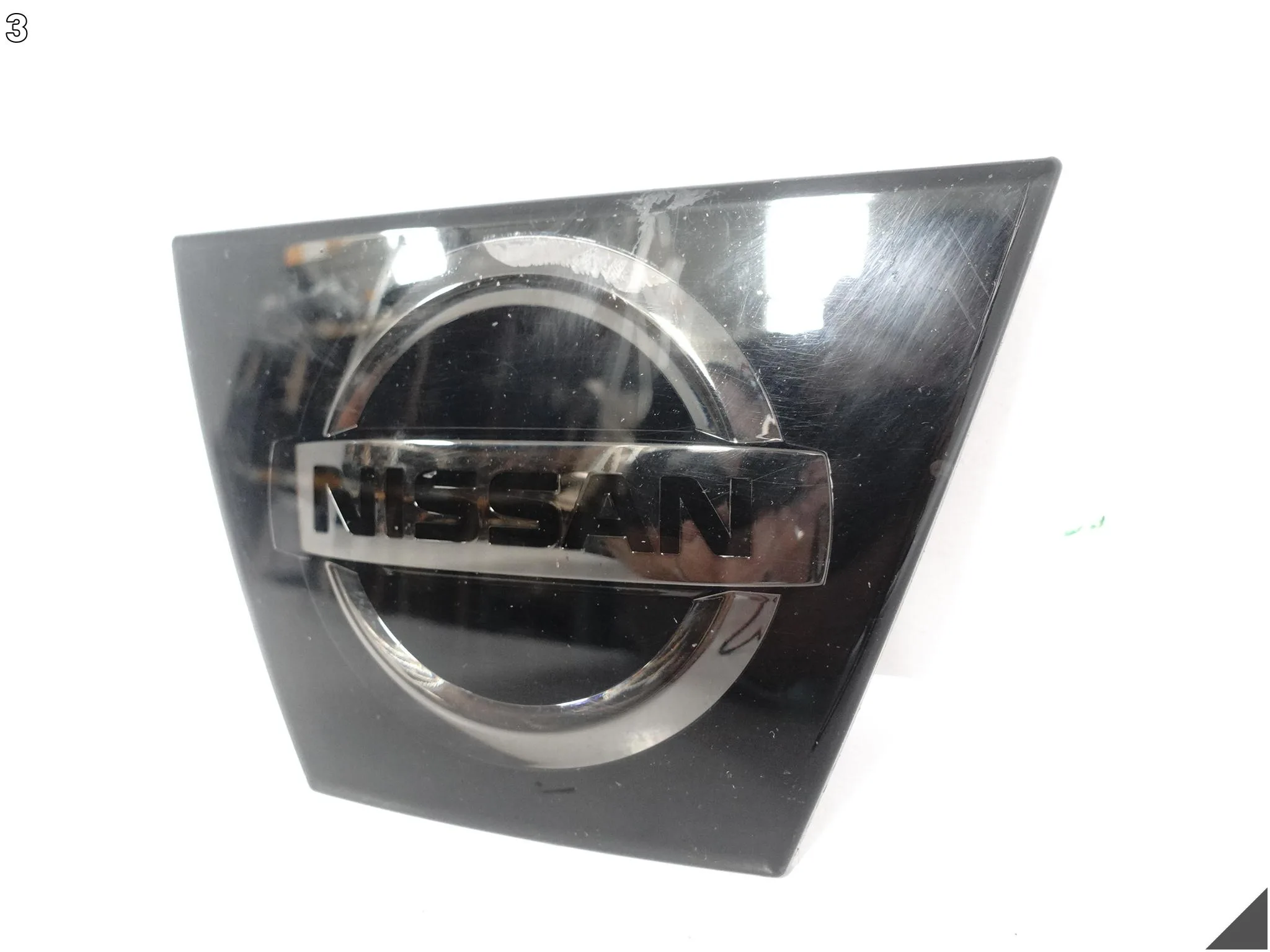 NISSAN MICRA V 5 K14 16-22 ZNACZEK LOGO EMBLEMAT ATRAPA W ZDERZAK PRZÓD fcefc12914b13d7337032259e8e3a69f