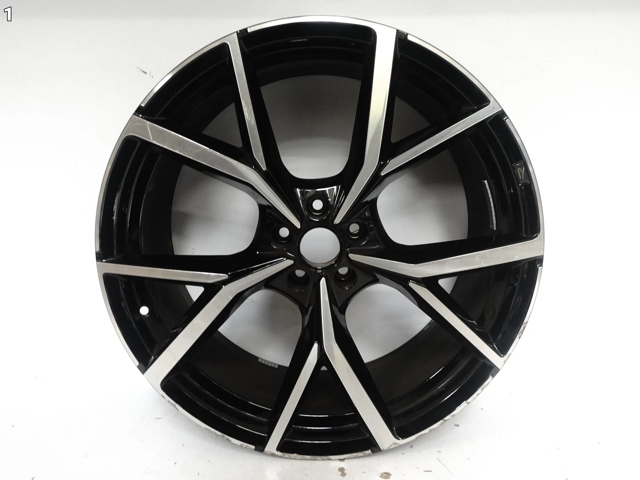 VW TOUAREG 3 III 760 CR7 R / R-LINE FELGA 9.5JX22 ET31 5×112 760601025AF 5099f1e377dff4871d36af4fc15155ac