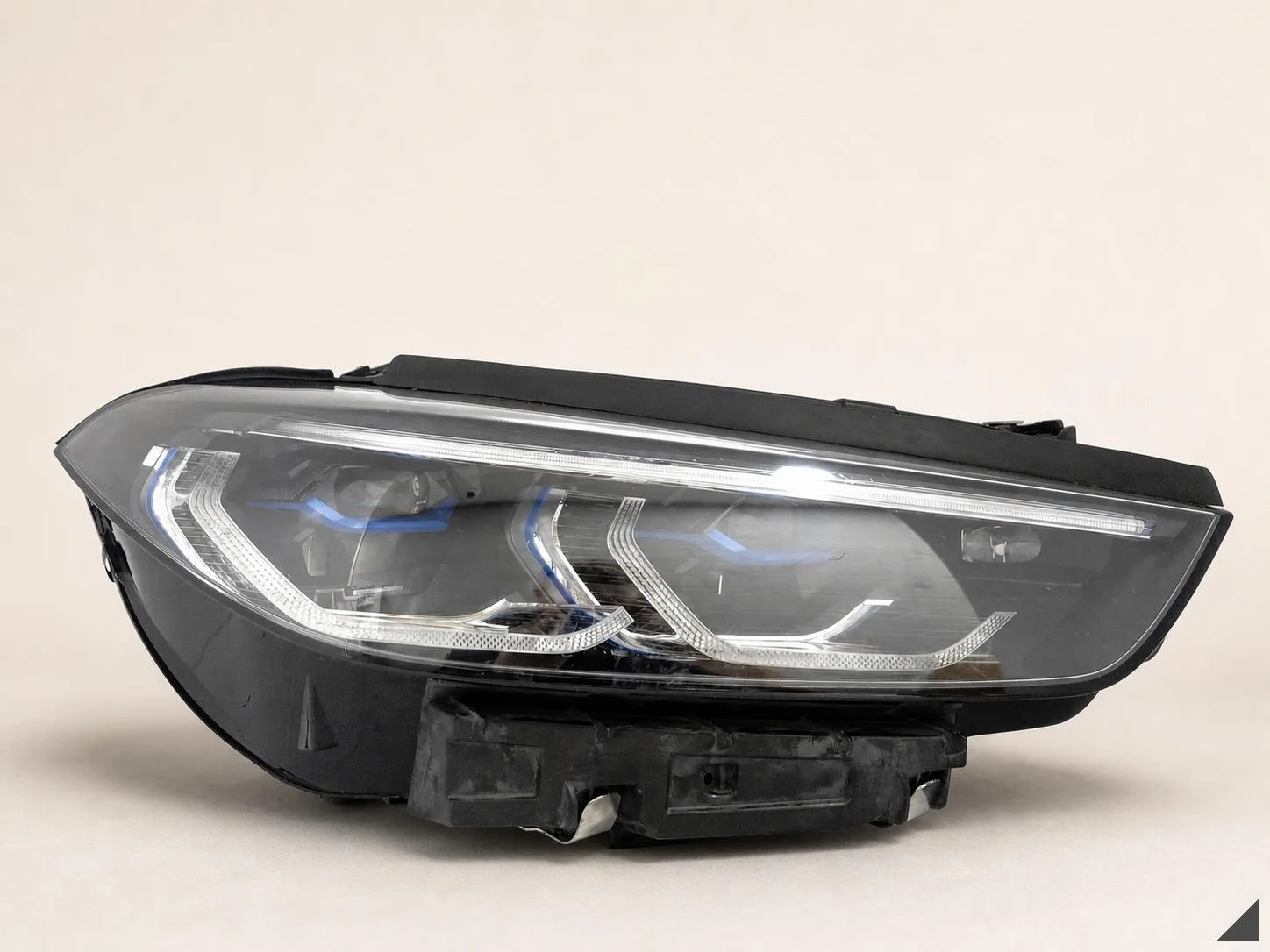 BMW M8 F91 F92 F93 8 G14 G15 G16 LAMPA LASER PRAWA PRZÓD SHADOW LINE EU 6aa08d59823234b0a150e97888c5bca4