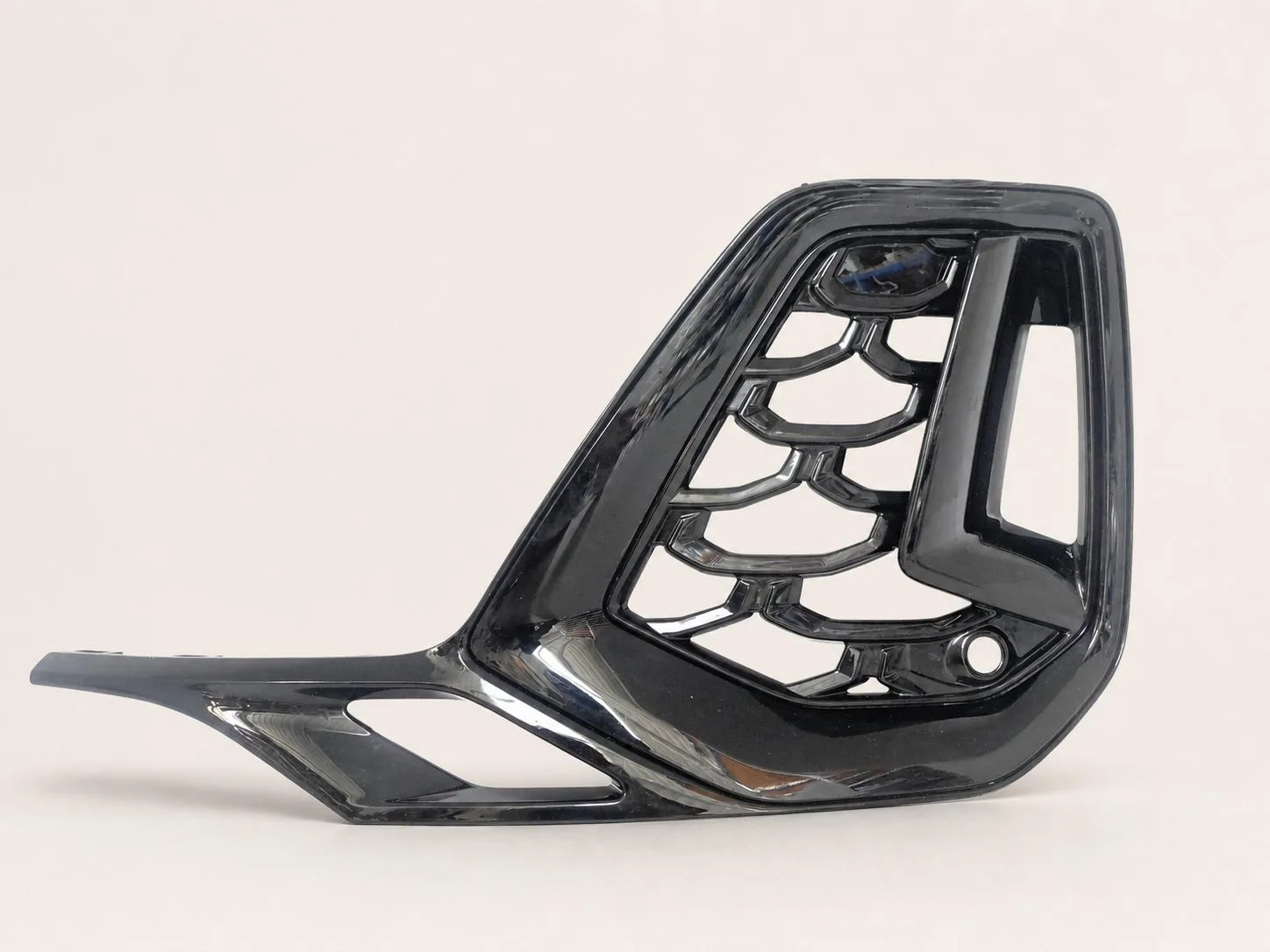 AUDI Q7 S-LINE SQ7 4M0 LIFT 24- KRATKA ATRAPA WLOT W ZDERZAK PRZÓD LEWA ORG 1dae2e2d94592221db6f0c0b73f9c9c5