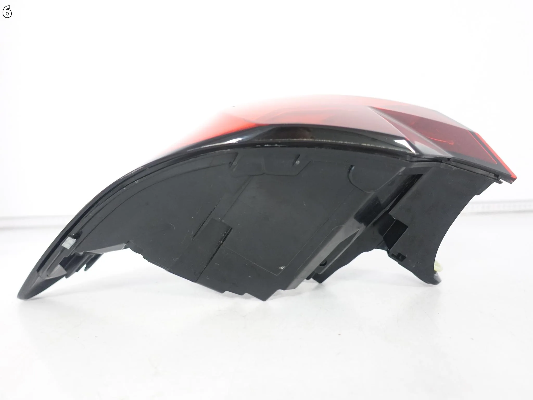 BMW 1 F70 24- LAMPA LED HIGH M SHADOW LINE LEWA W BŁOTNIK TYŁ EUROPA 9cbc9344f002972de11177b9b85daca6