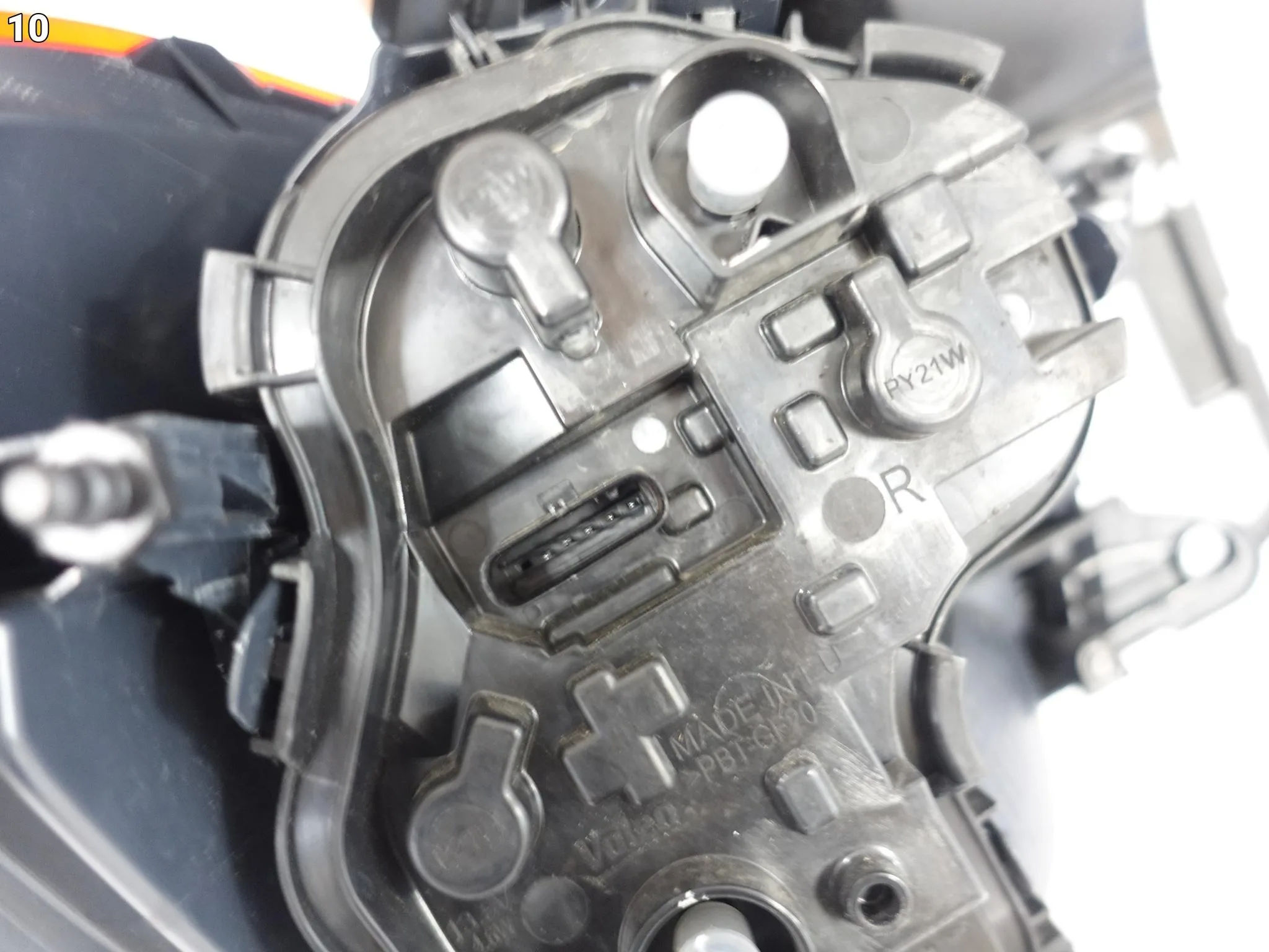 BMW 1 F20 F21 11-15 VFL LAMPA LED HIGH PRAWA W BŁOTNIK TYŁ EUROPA 657c123ee6f49a1a40188ee149ebabbc