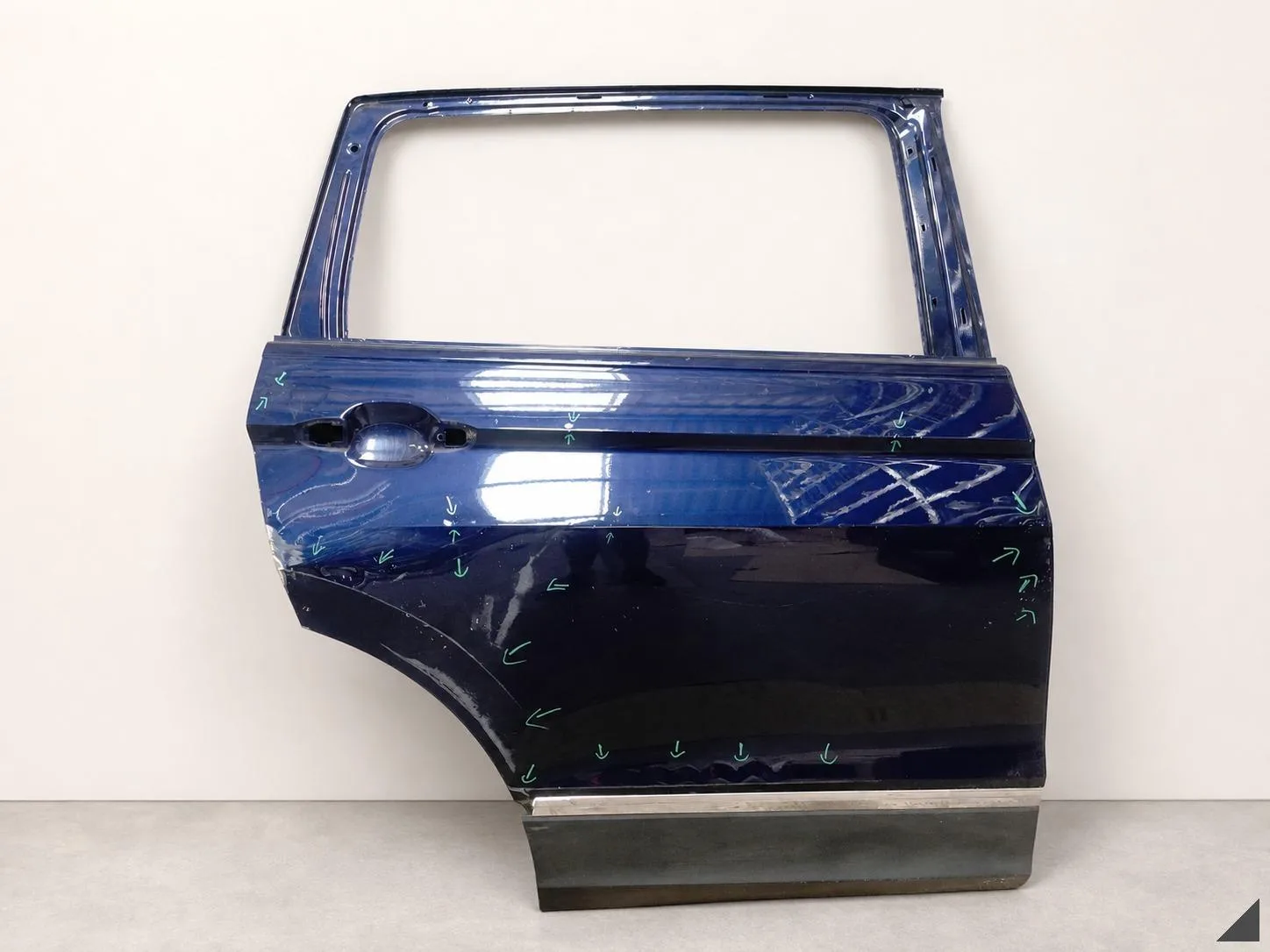 VW TIGUAN ALLSPACE II 2 5NL 5NN 16-24 DRZWI DOOR PRAWE TYŁ 6cf5ae643f77c12d4bcd8372bb939723