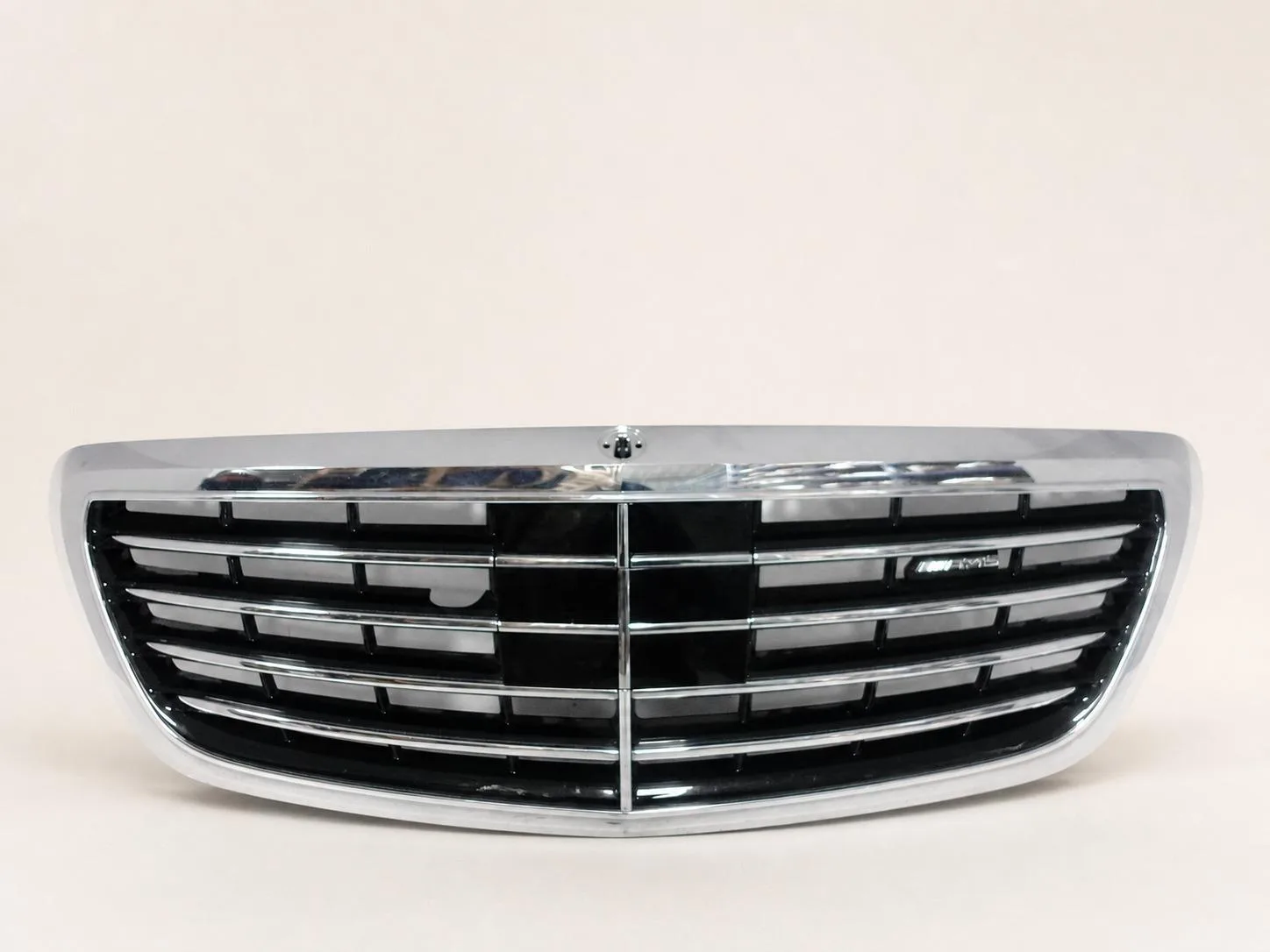 MERCEDES S-KLASA S63 63 W222 AMG 13-17 GRILL ATRAPA KRATKA POD RADAR PRZÓD 2d9cefd2da3d5c247b7e3a9d3abf500f