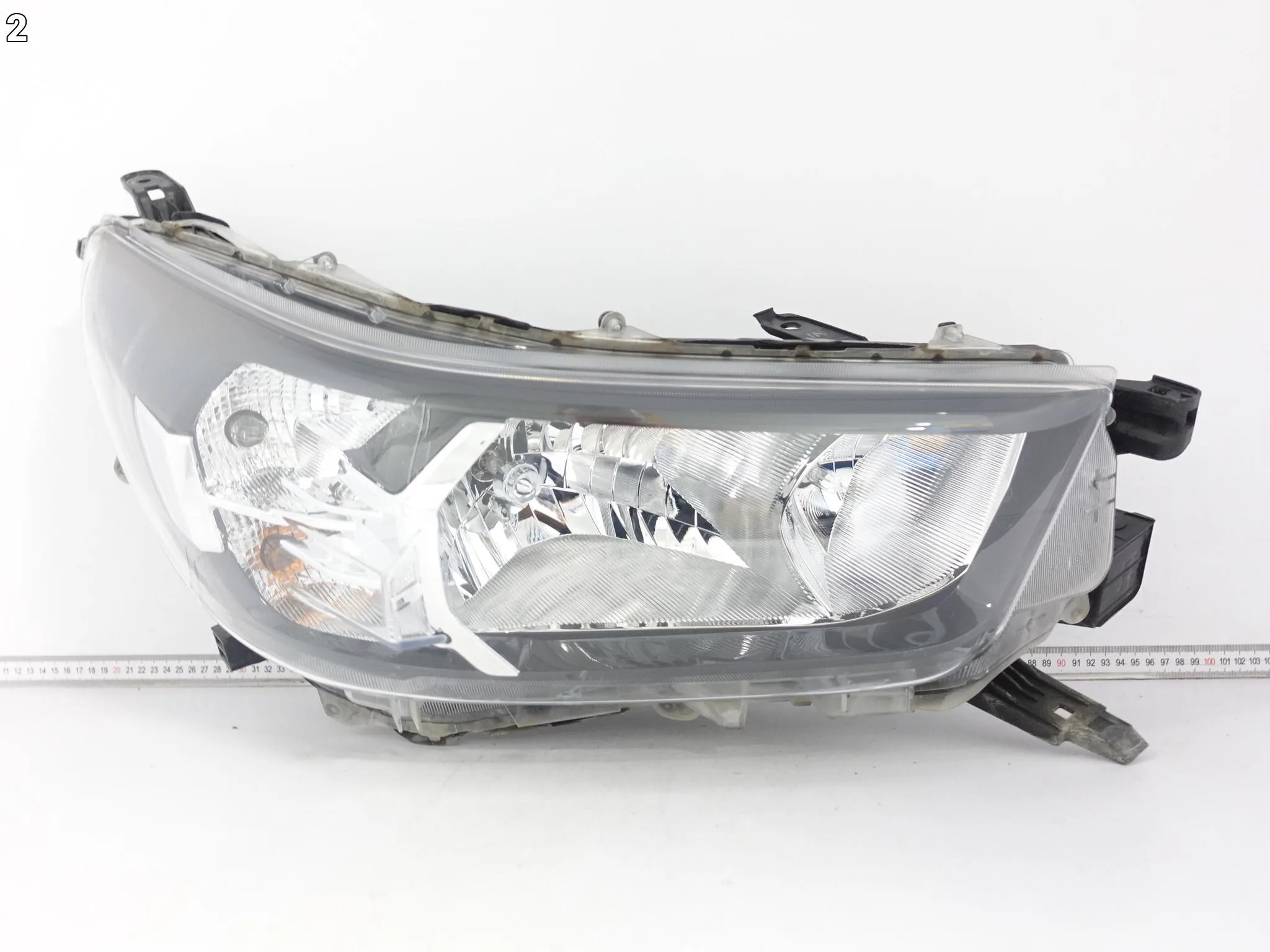 TOYOTA HILUX VIII 8 20-24 LIFT LAMPA PRAWA ZWYKŁA HALOGEN PRZÓD EUROPA 8d3094eda9ca83139b62c35ae3f9fc27