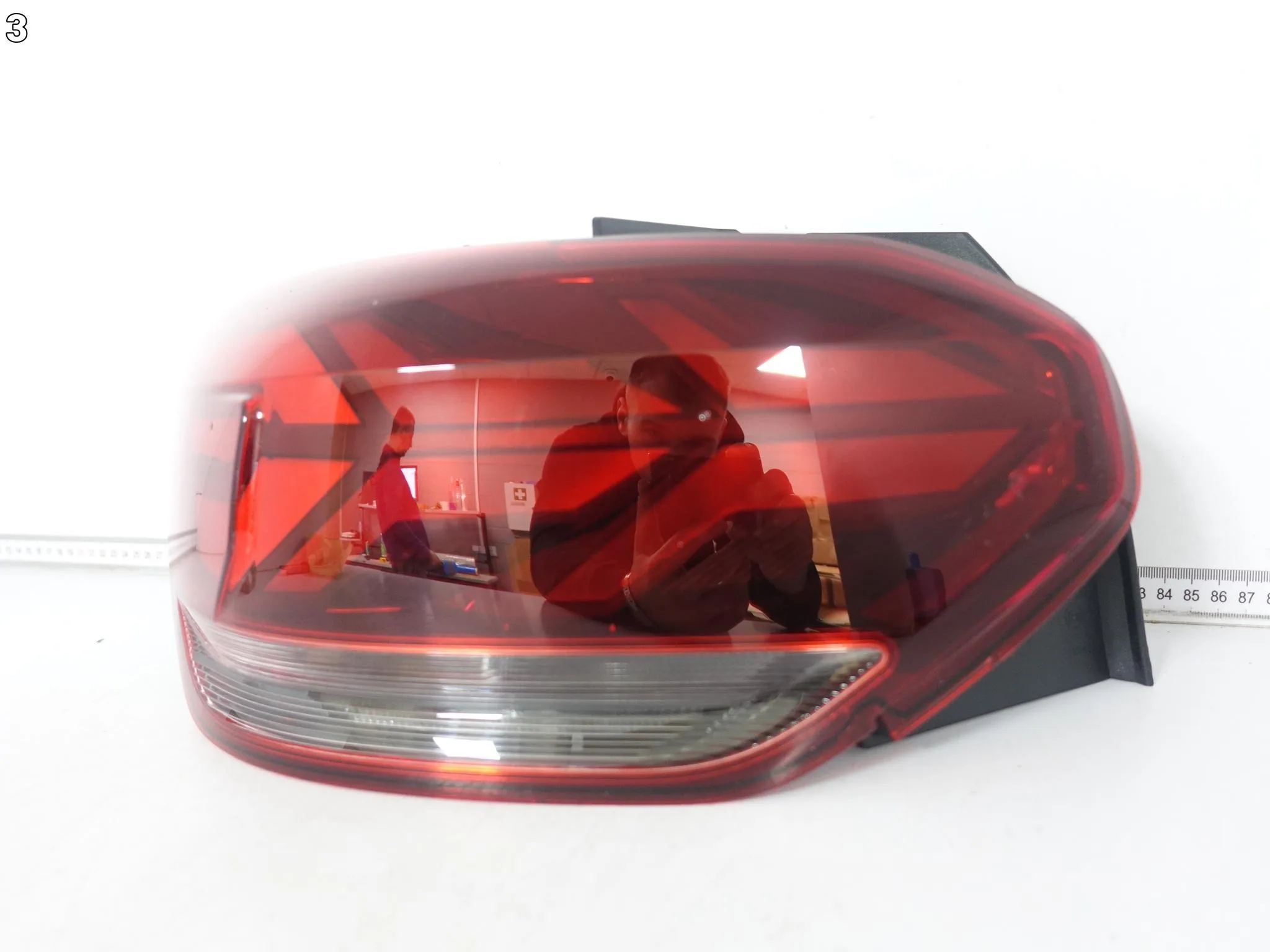 DACIA SANDERO III 3 BJI 20-25 LAMPA LED W BŁOTNIK LEWA TYŁ EUROPA be927b92a6a1e67735eee4b9130dcc00