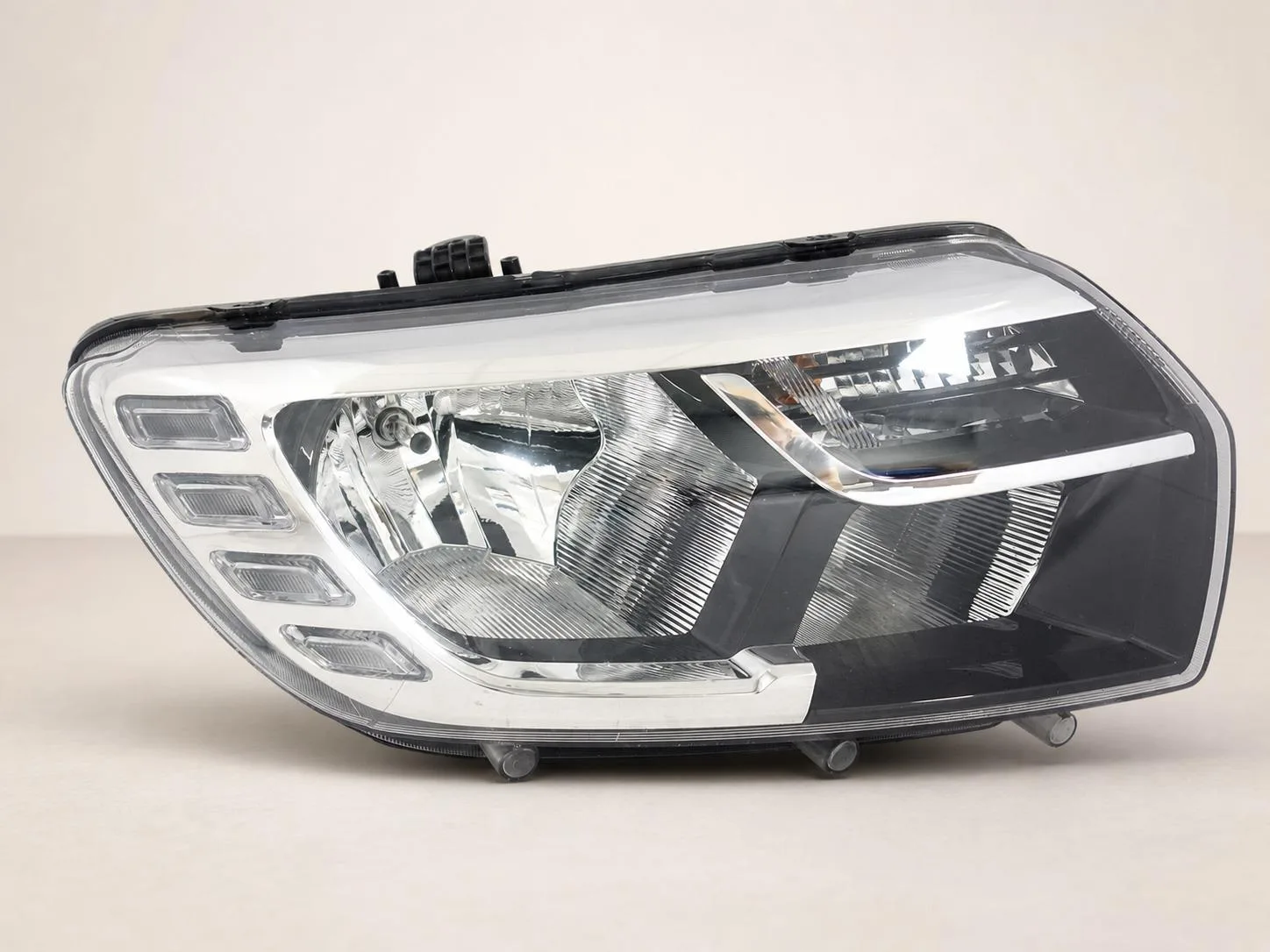 DACIA SANDERO LOGAN II 2 LIFT 16-20 LAMPA PRAWA ZWYKŁA HALOGEN H7 + LED EU f2959f64238097d10a35817b3580db08