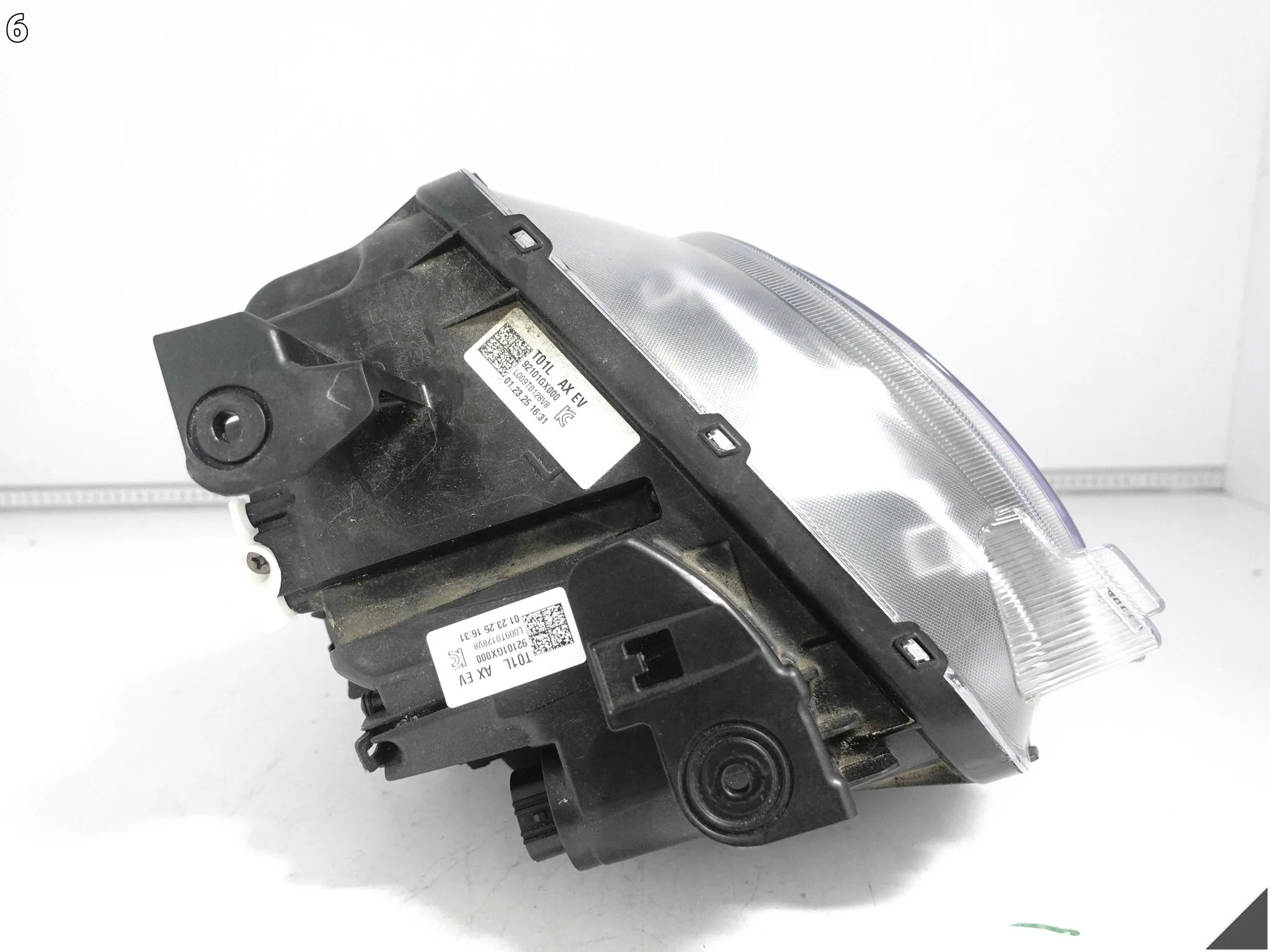 HYUNDAI INSTER AX1 EV 24- LAMPA ZWYKŁA HALOGEN + LED LEWA PRZÓD EUROPA 76c6354d1d95db7e5231773176d7a005