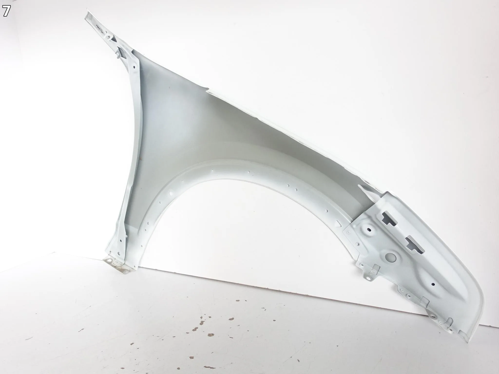 POLESTAR 3 III P519 24- BŁOTNIK FENDER LEWY PRZÓD 1474cf564e7ce6bc75e9e5692a3de3b1