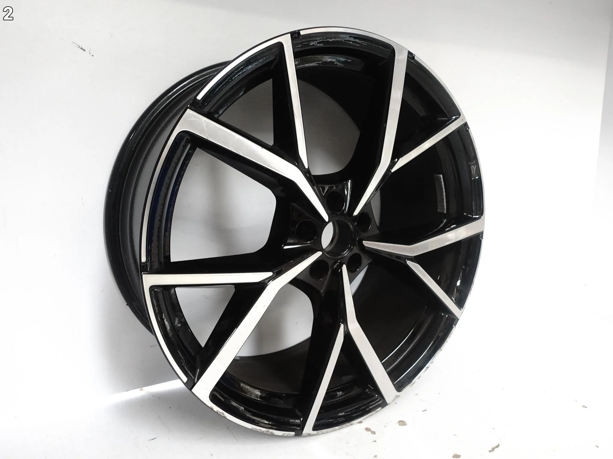 VW TOUAREG 3 III 760 CR7 R / R-LINE FELGA 9.5JX22 ET31 5×112 760601025AF 64d4152ab10aa3463654711364481c92