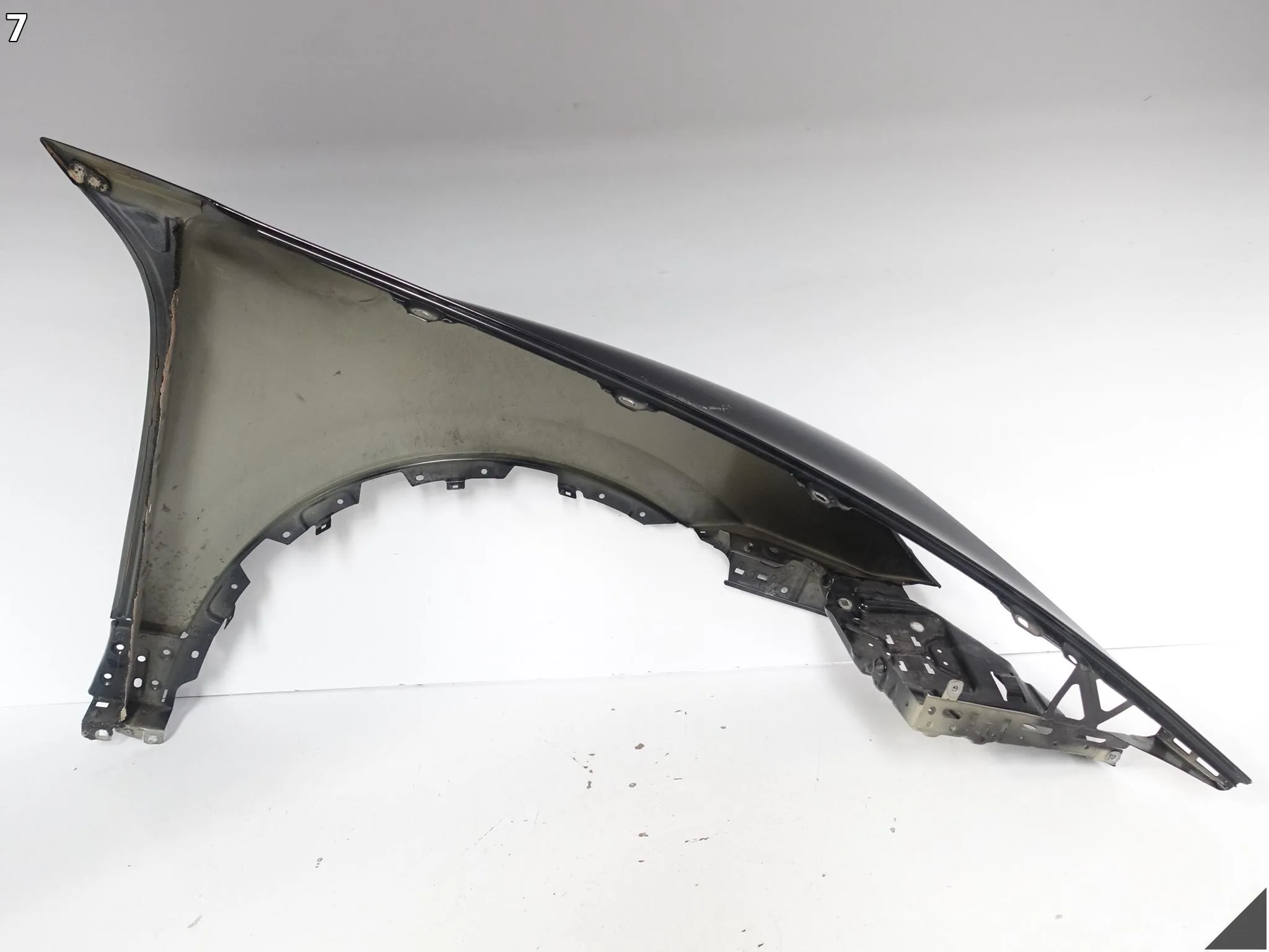 PORSCHE CAYENNE II 7P5 10-14 (PRZED LIFTEM) BŁOTNIK FENDER LEWY PRZÓD 49b1541911f479f14d40e99740fbfec6