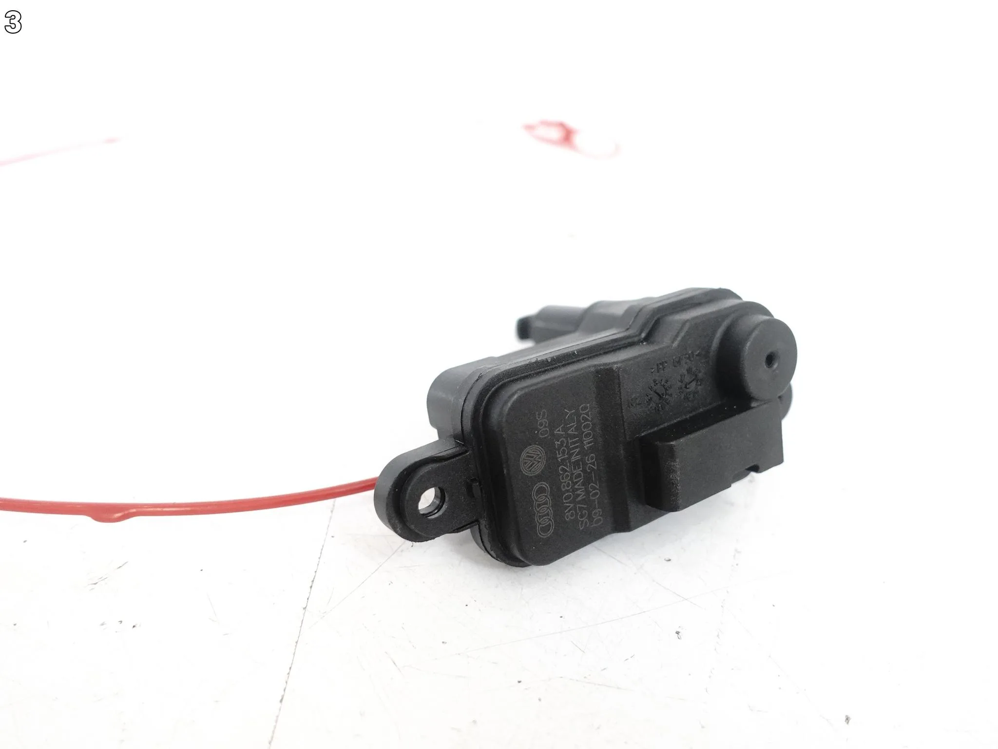 AUDI A3 S3 8V0 LAMBORGHINI HURACAN EVO VW SIŁOWNIK KLAPKI WLEWU PALIWA b95cc5e467cf1a01f0d128c468206ed9