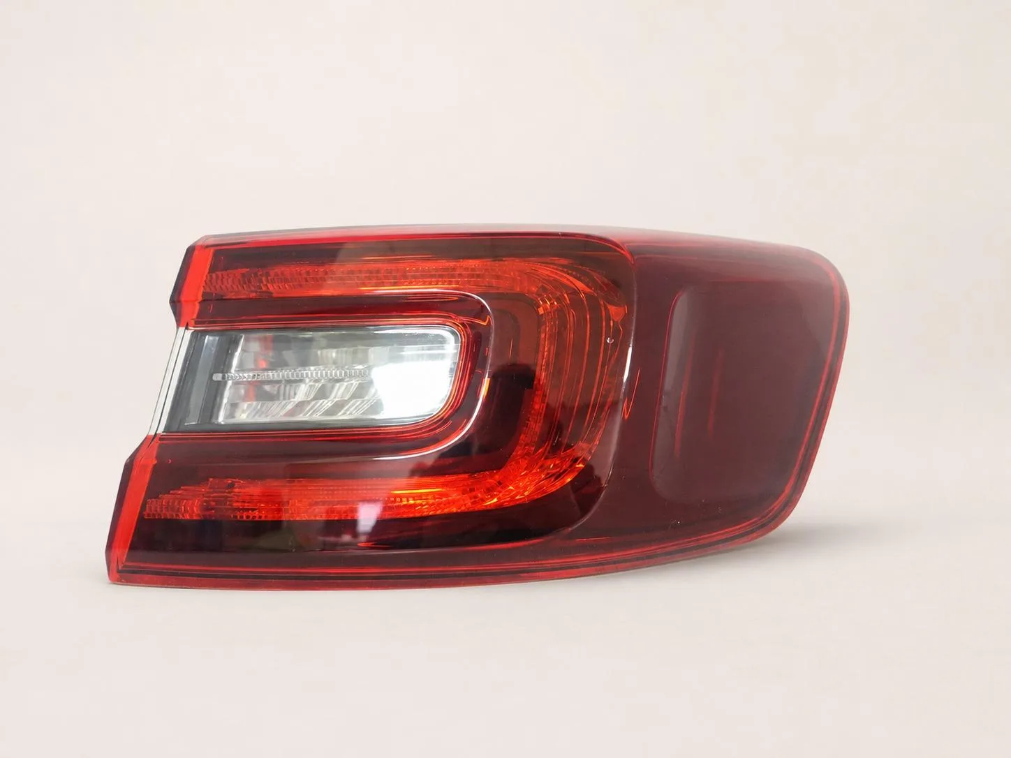 RENAULT TALISMAN KFD GRANDTOUR KOMBI 15-20 LAMPA LED PRAWA TYŁ W BŁOTNIK EU 7adce6187c708c2fa2990eda26382dce
