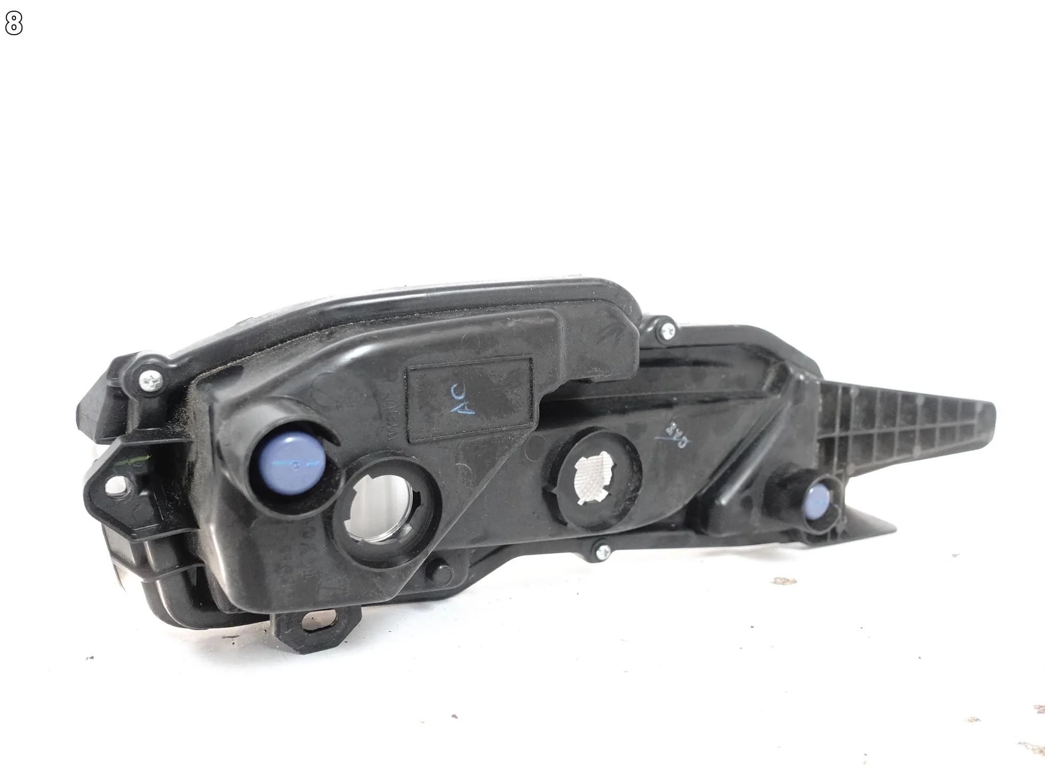TOYOTA YARIS IV CROSS MXP 20- HALOGEN LAMPA LED DRL W ZDERZAK PRZÓD PRAWY 88cb780a3af7d2d5263813cee5c59870