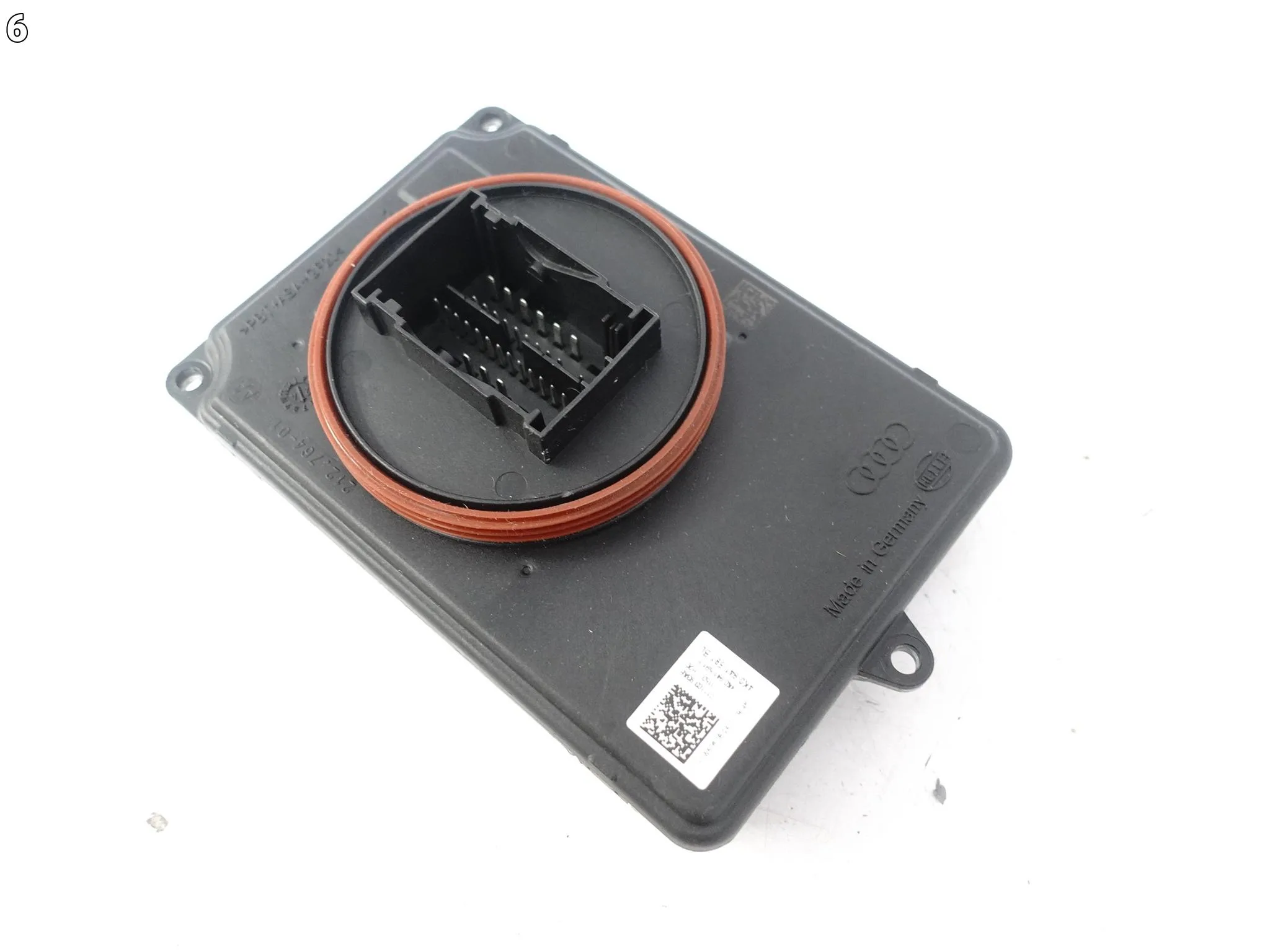 AUDI Q7 4M0 Q8 4M8 A3 8Y0 A6 A7 4K MODUŁ PRZETWORNICA LAMPY LED PRZÓD R=L 95b1a7e61358262a2281e5bfa25448a4