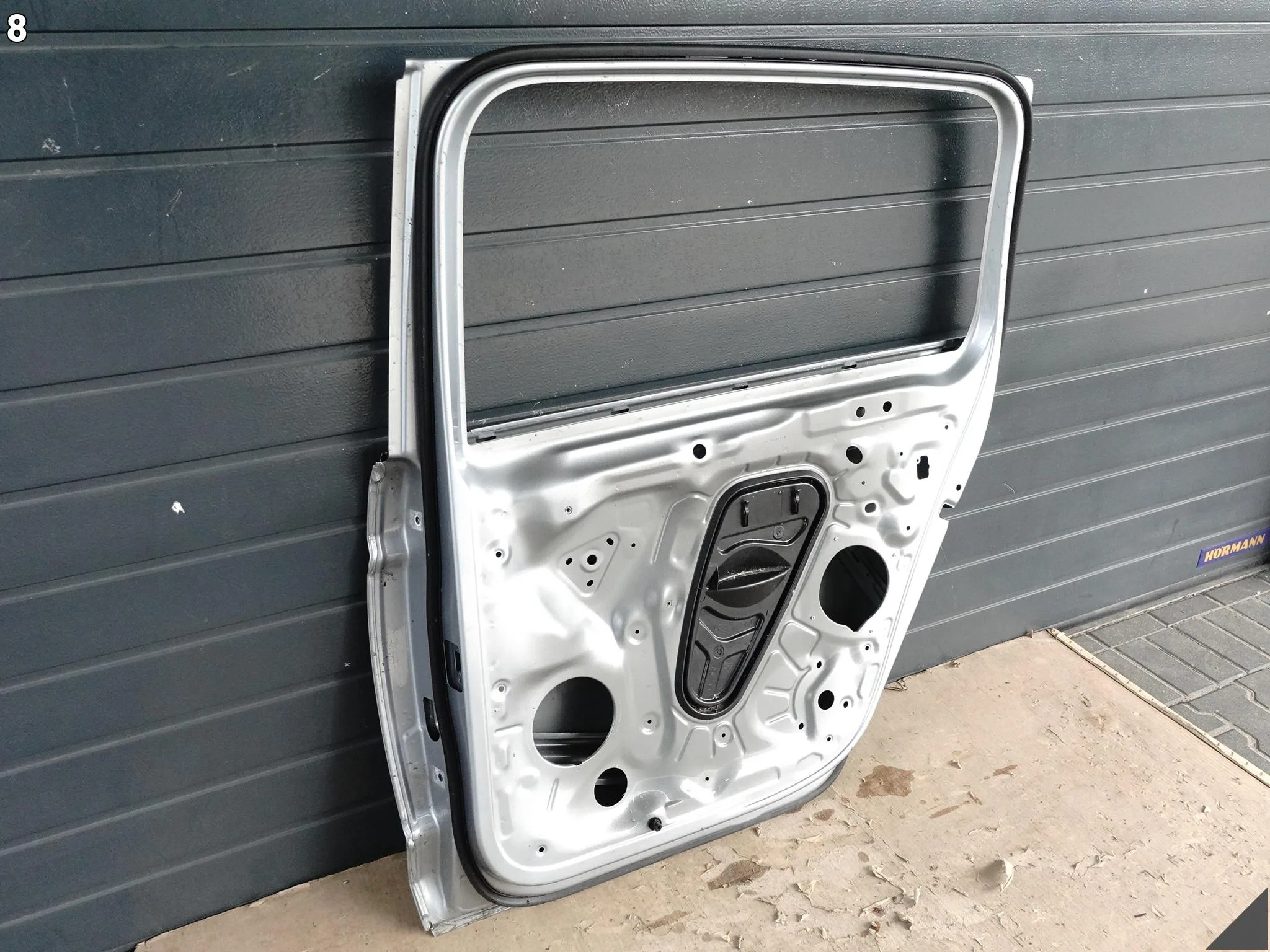 VW TOURAN 5TA II (2 GENERACJA) LIFT 15-26 DRZWI DOOR TYŁ PRAWE 0a8f36a7ebcce3838445c1764bdd6250