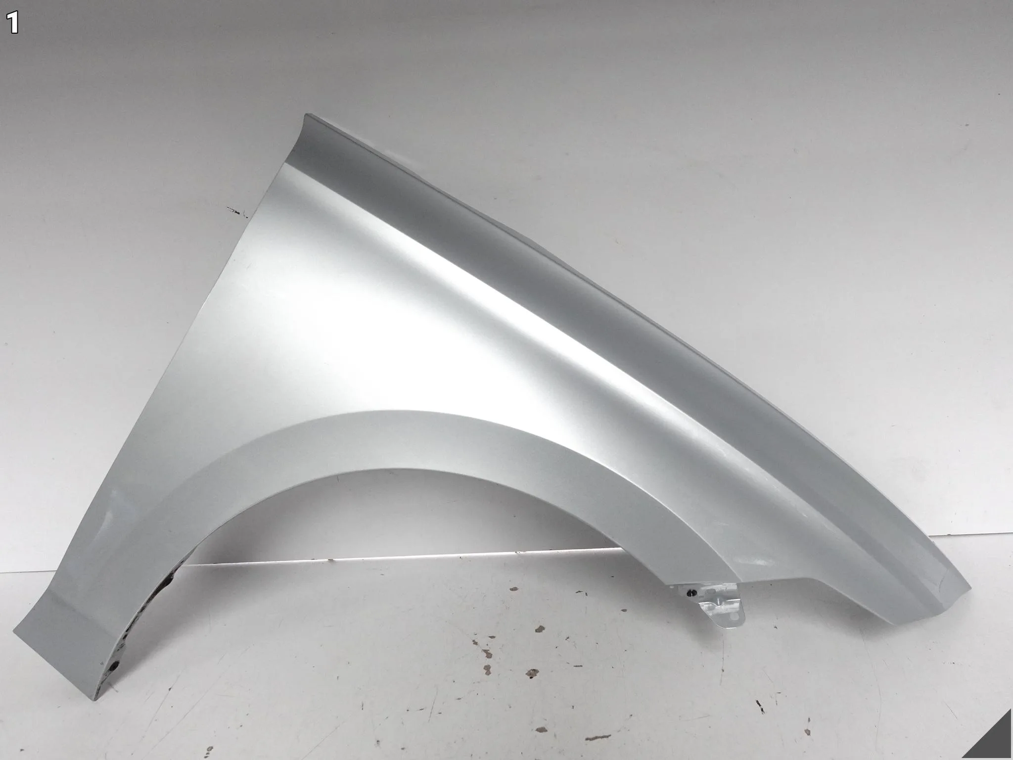 VW ID7 ID.7 14A 14B 23- BŁOTNIK FENDER PRAWY PRZÓD B.ŁADNY 34ec8f71659f8bcc382643adb48dbb99